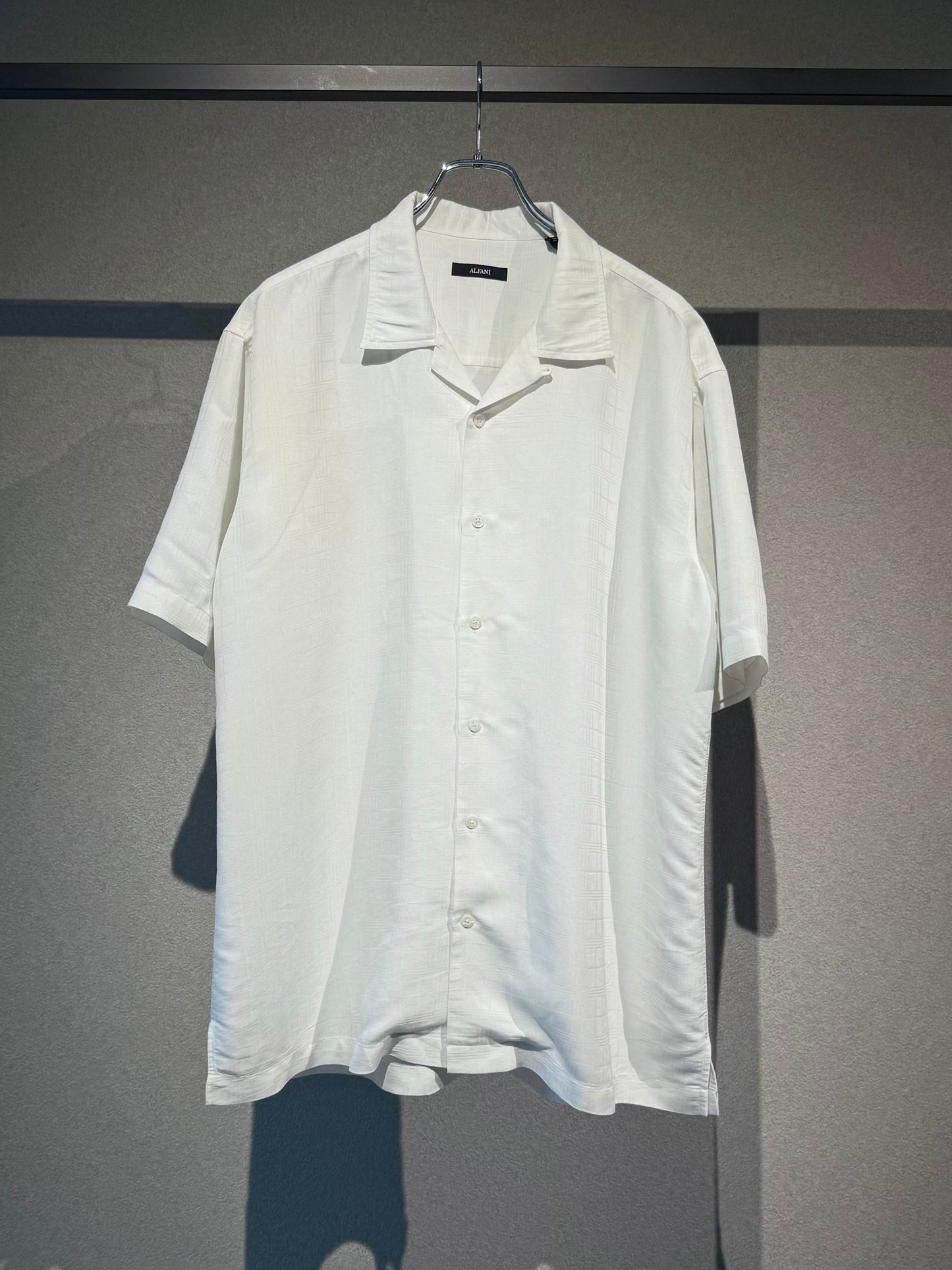 00's ALFANI open collar rayon shirt