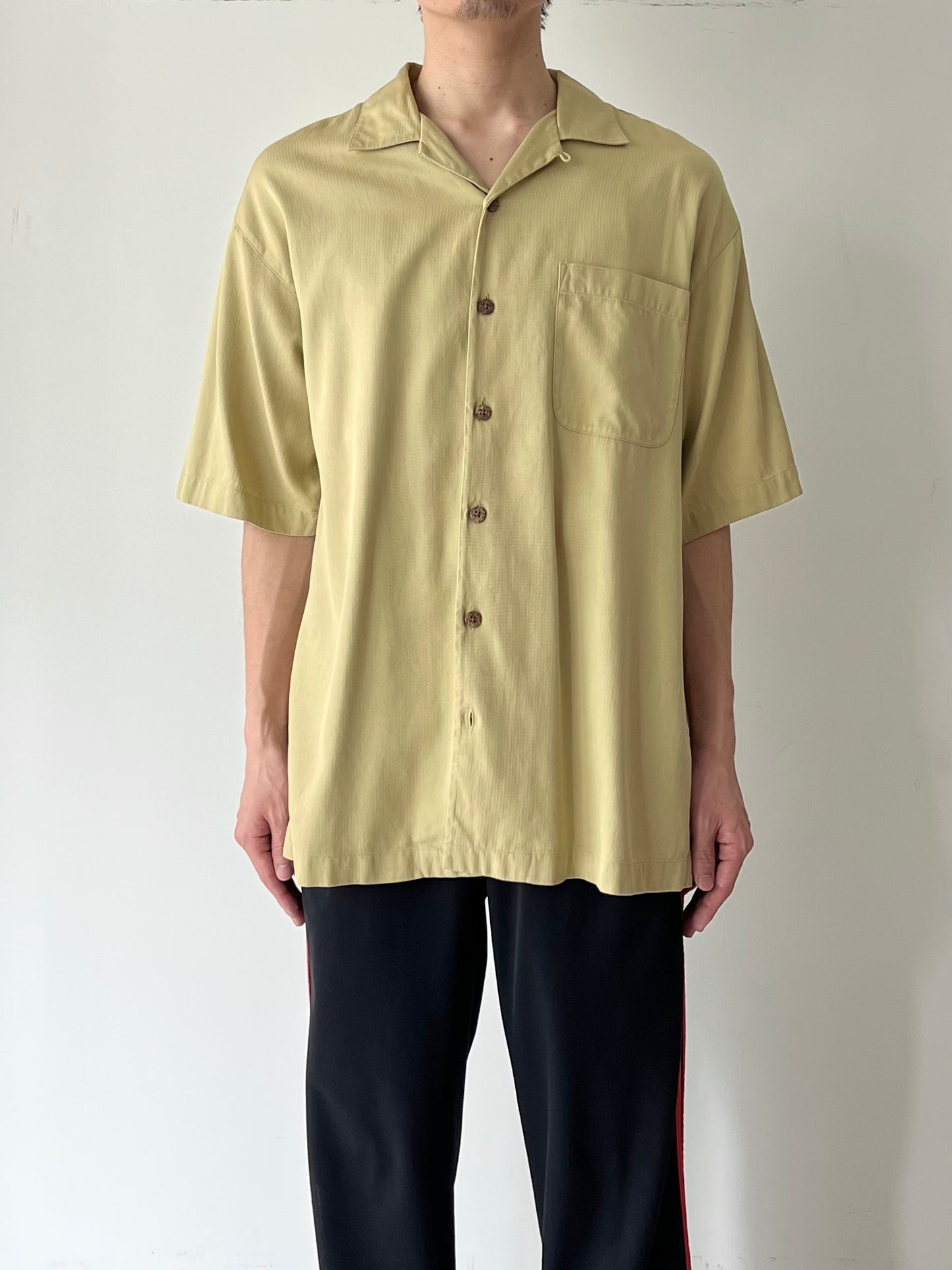 00's Tommy Bahama open collar silk shirt
