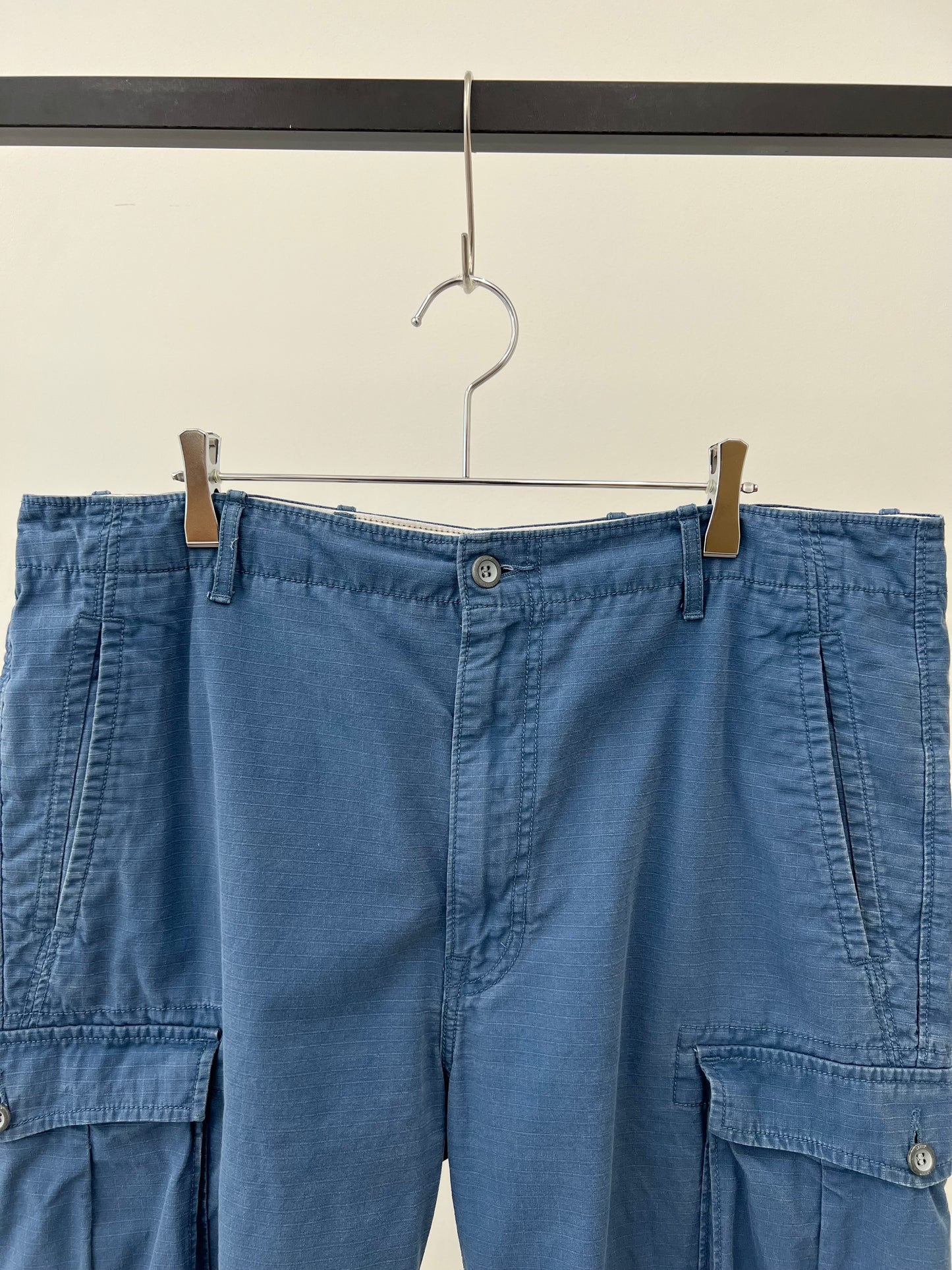 00's Levi's cargo pants