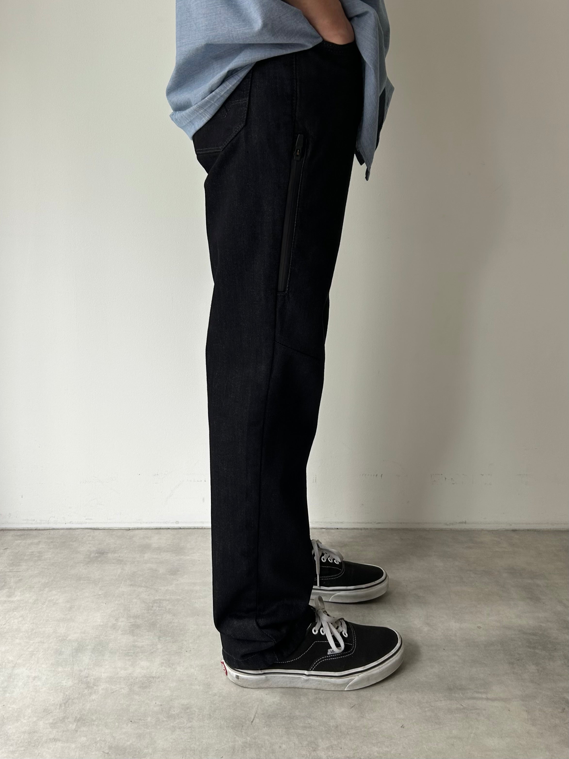 デニムティアーズ ブラック ズボン DENIM TEARS デニムティアーズ COTTON WREATH SWEAT PANTS