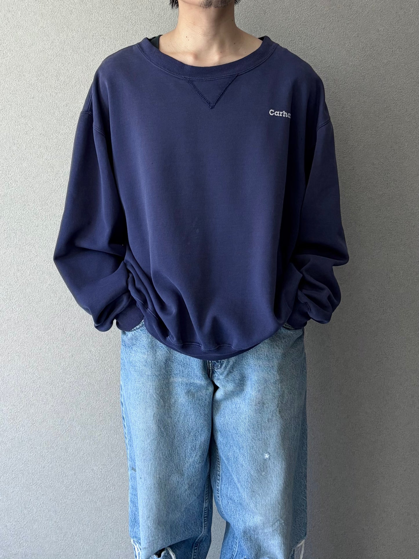 00's carhartt sweater