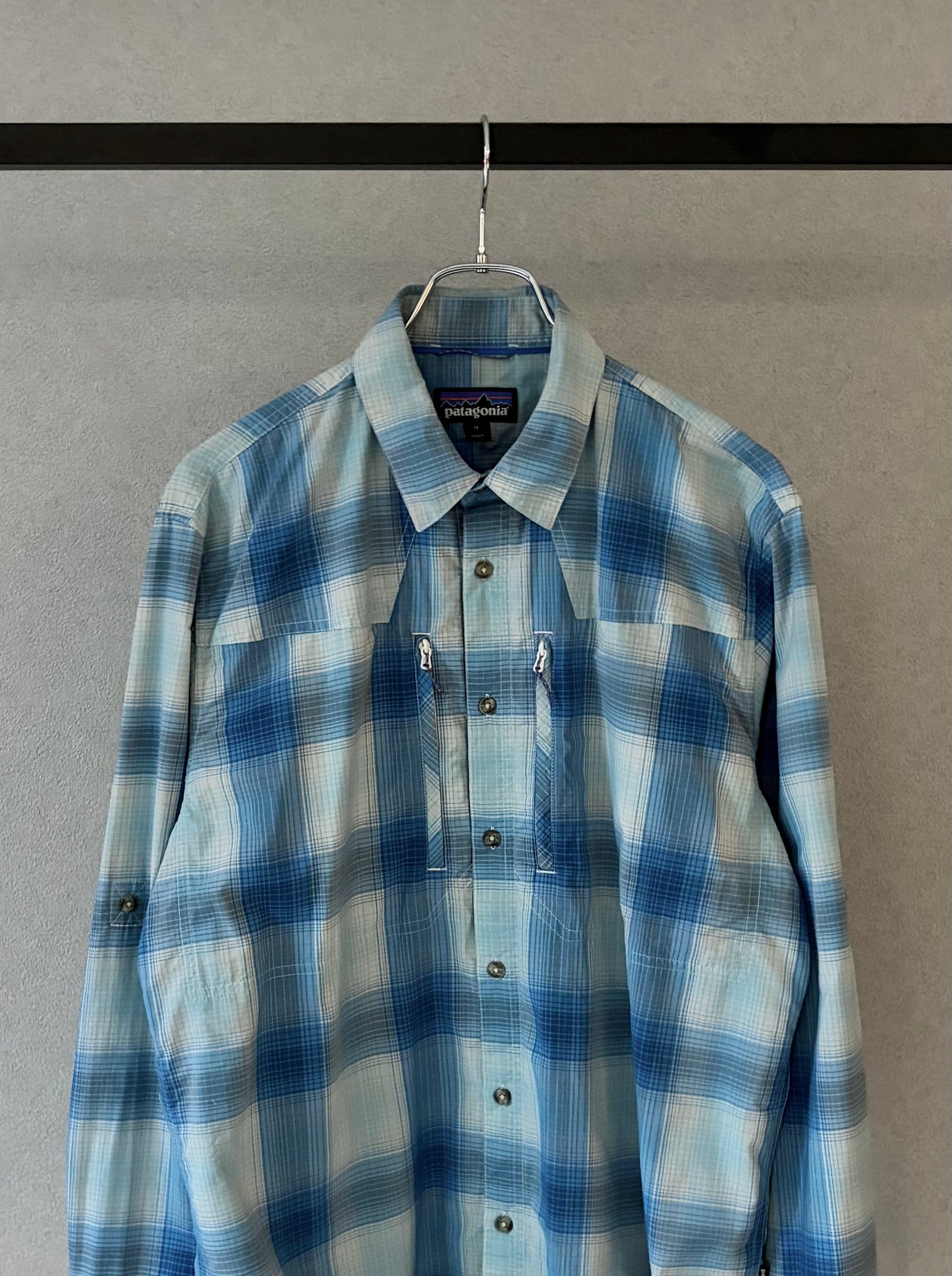 10's patagonia nylon shirt