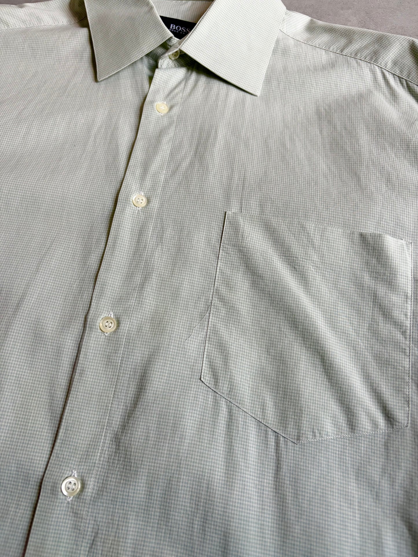 00's HUGO BOSS shirt "Made in PO RTUGAL"
