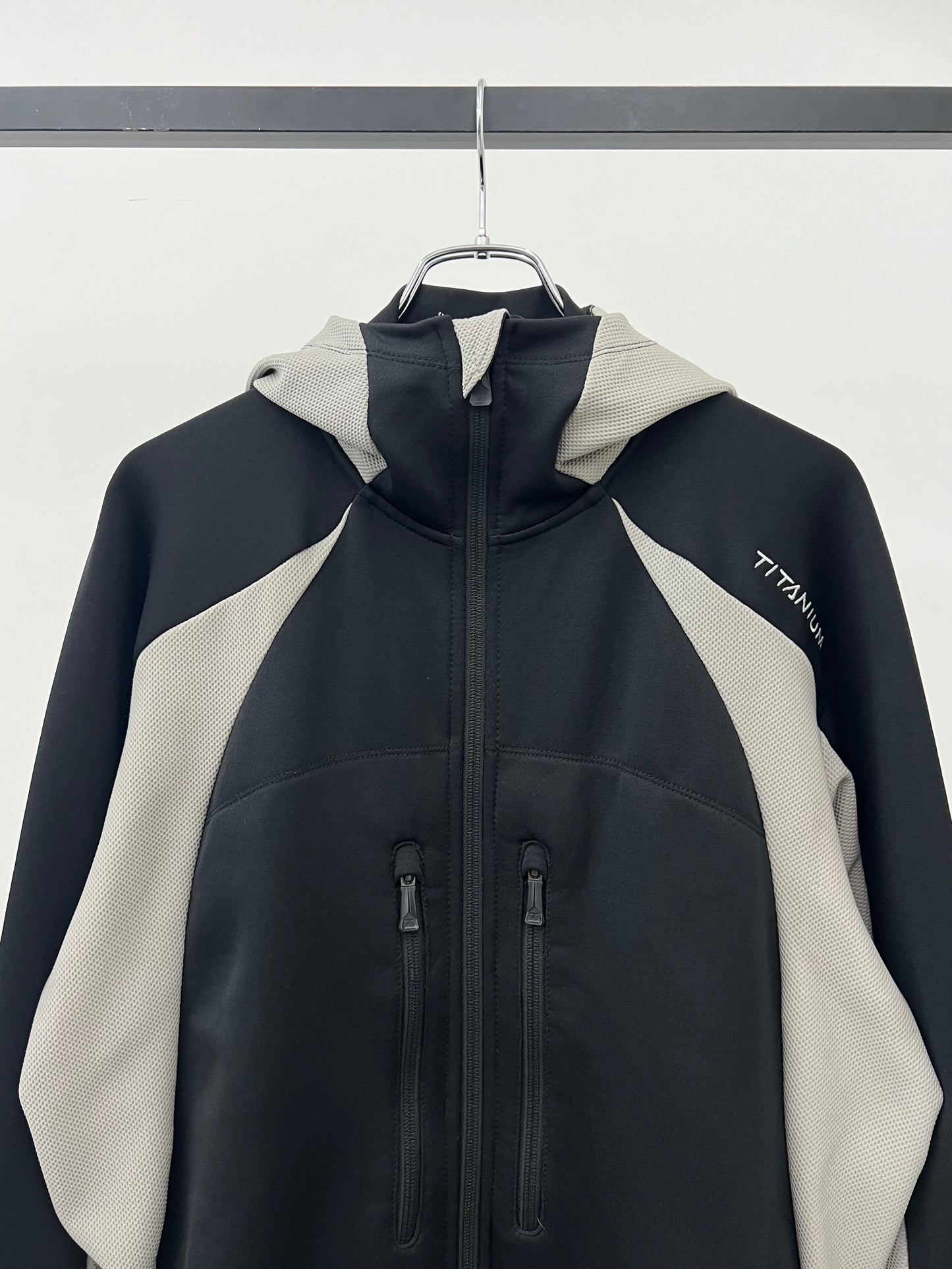 00's Columbia TITANIUM hooded jacket