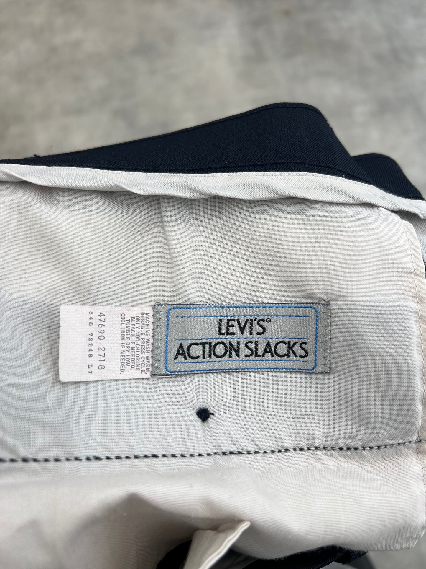 90's Levi's action slacks