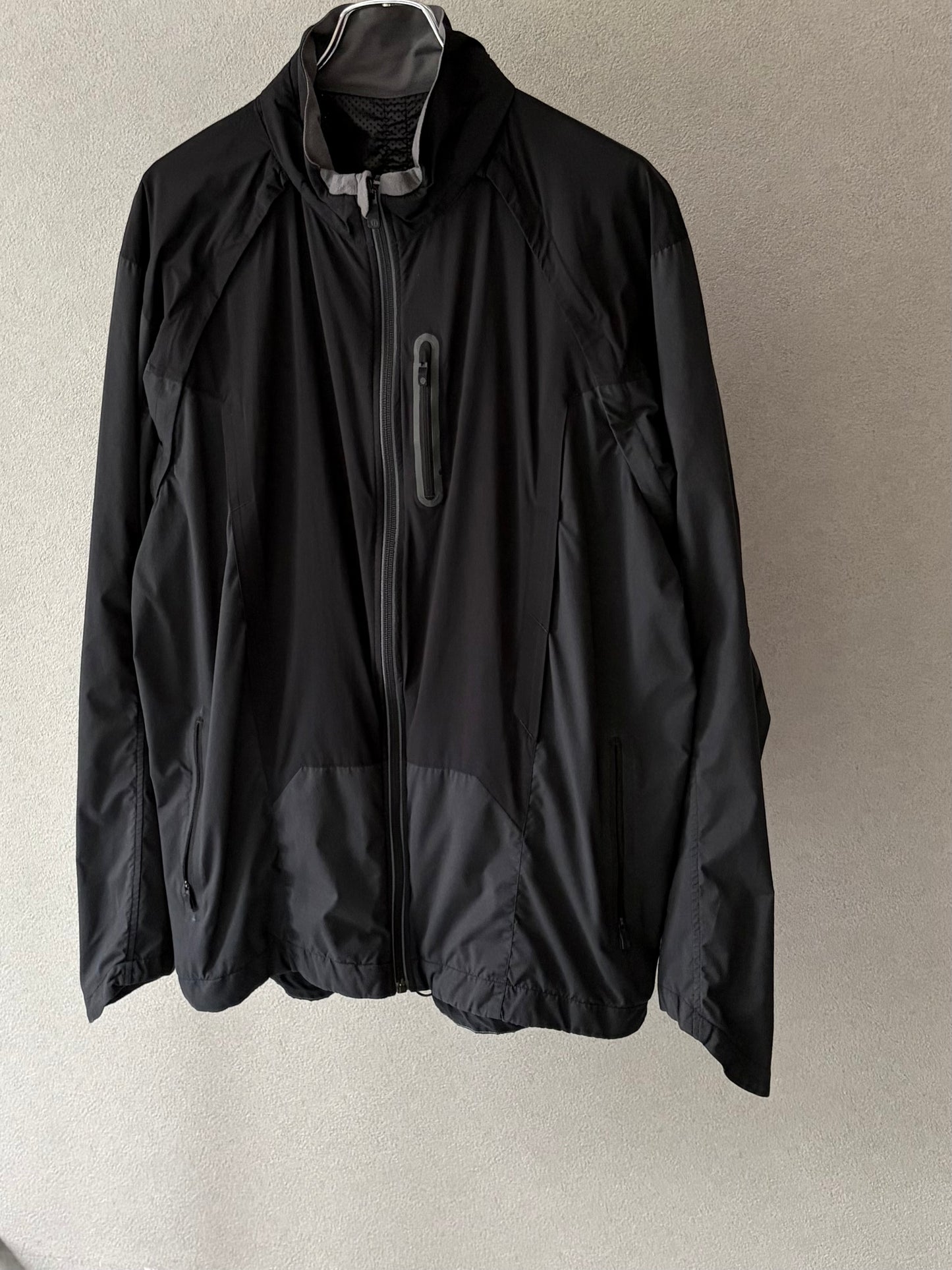 10's lululemon nylon jacket