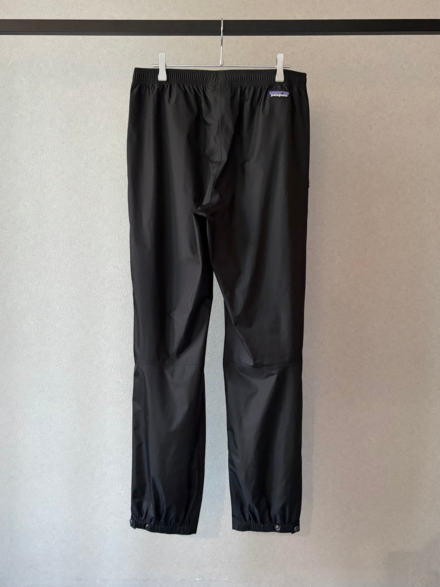 10's Patagonia nylon pants