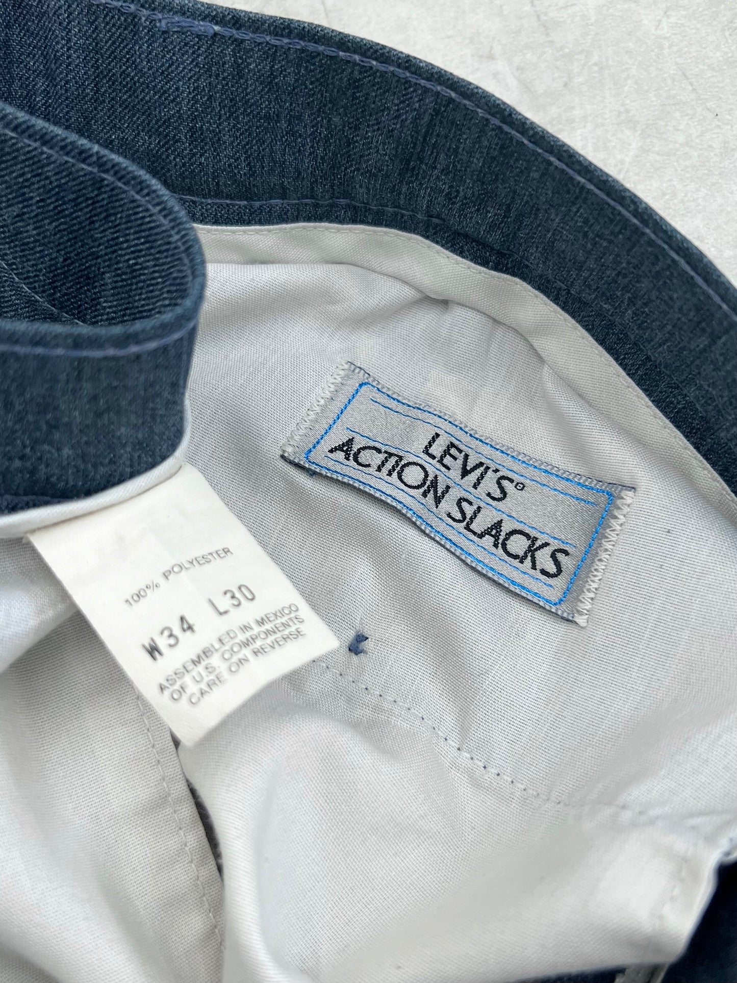 90's Levi's action slacks