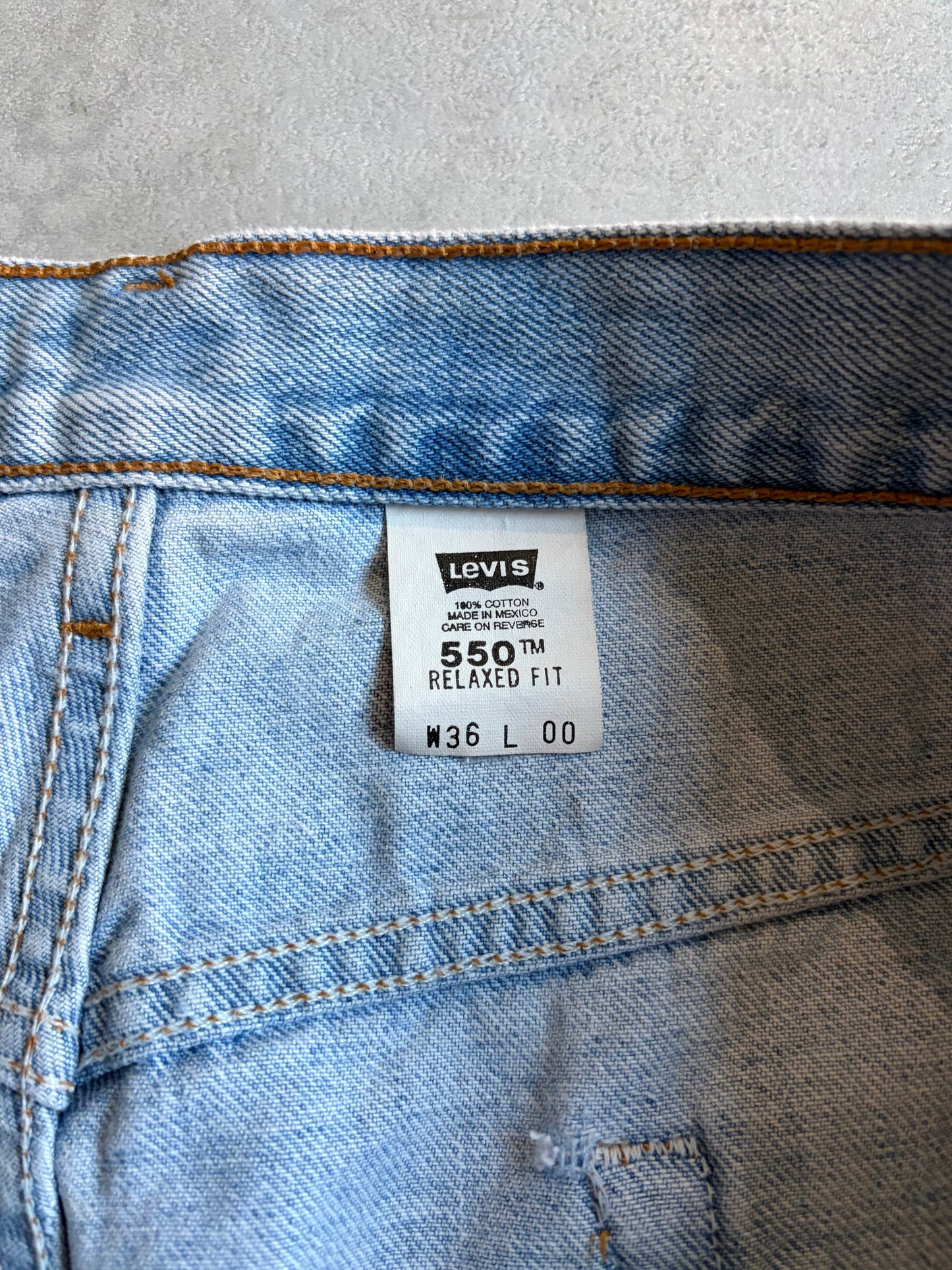 00's Levi’s 550 denim shorts "Made in MEXICO"