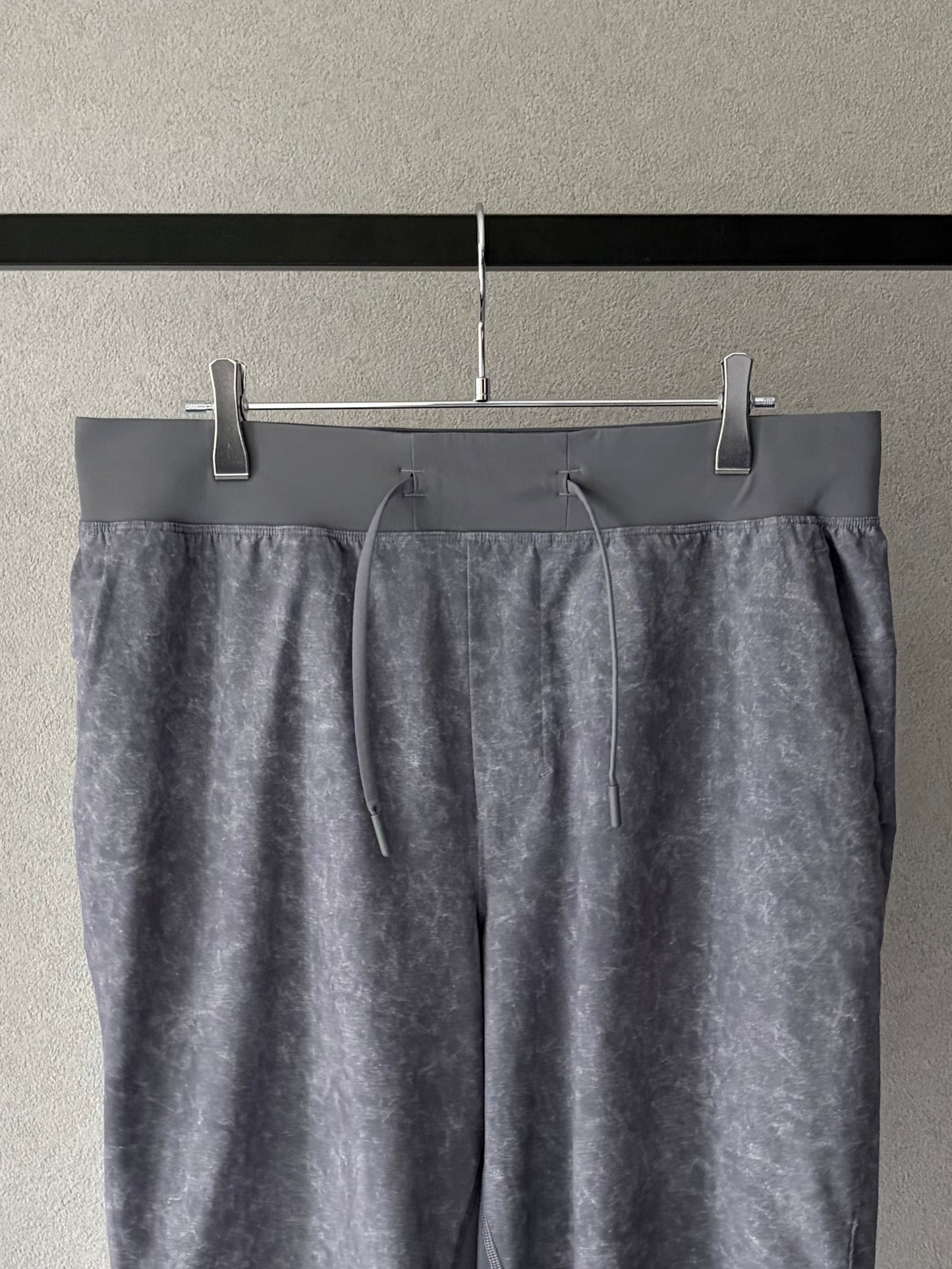 10's lululemon shorts