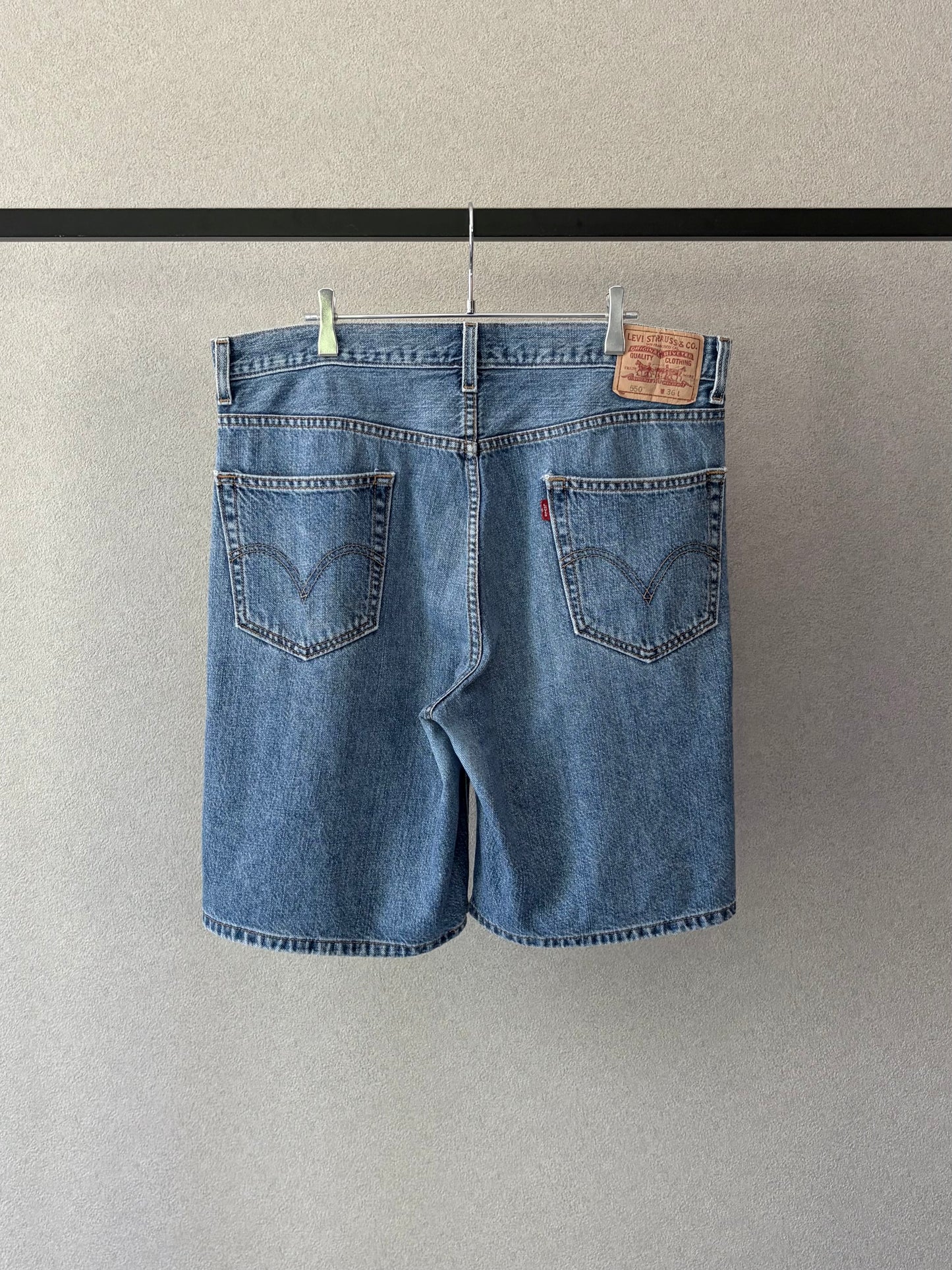 00's Levi's 550 denim shorts
