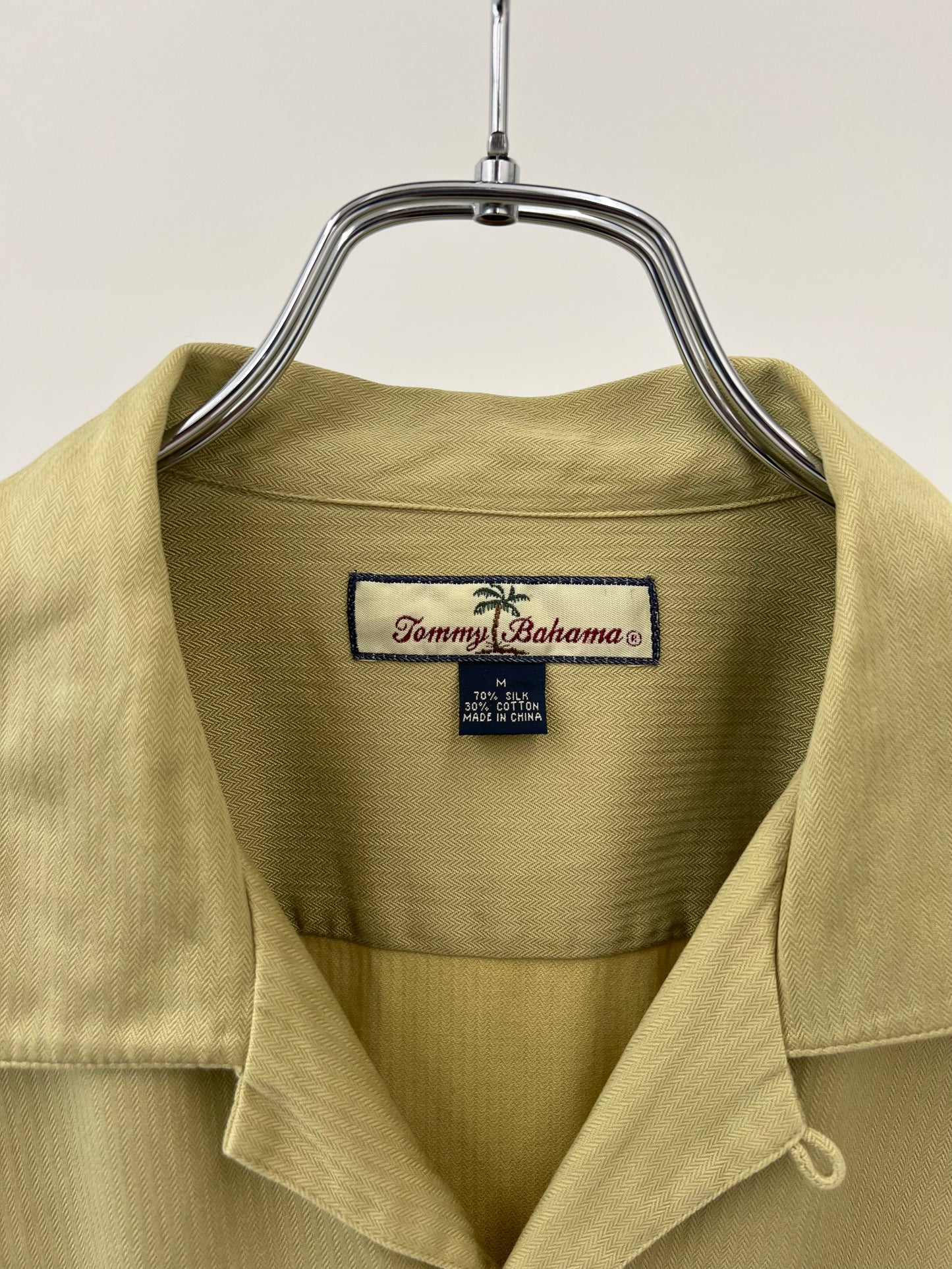 00's Tommy Bahama open collar silk shirt