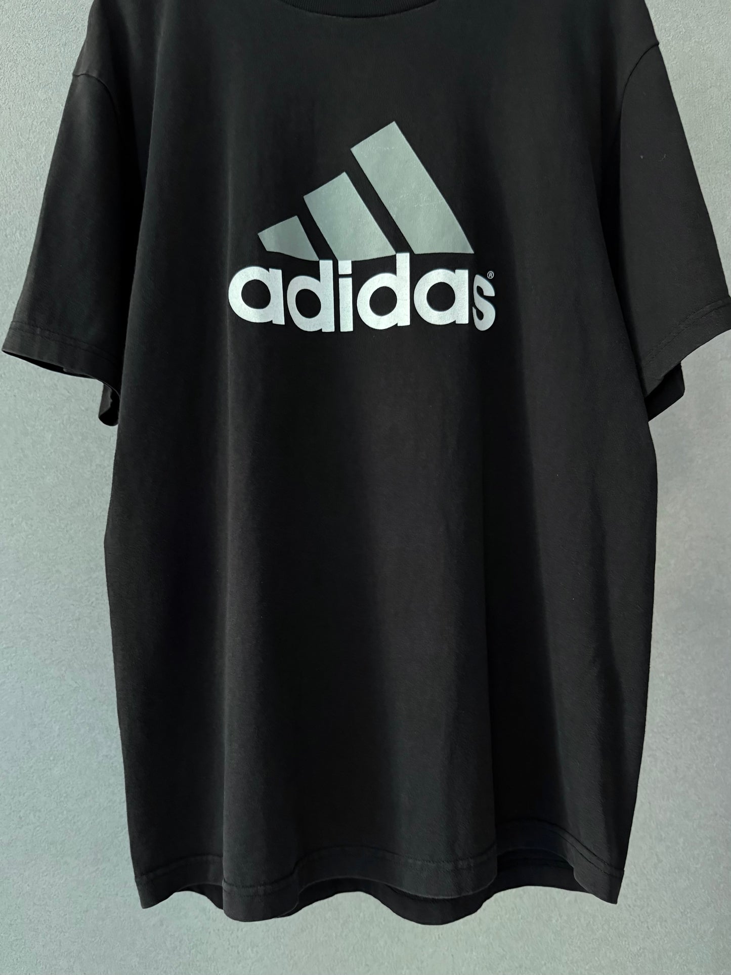 90's adidas t-shirt