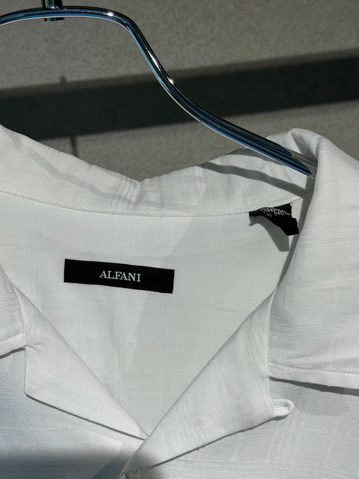 00's ALFANI open collar rayon shirt