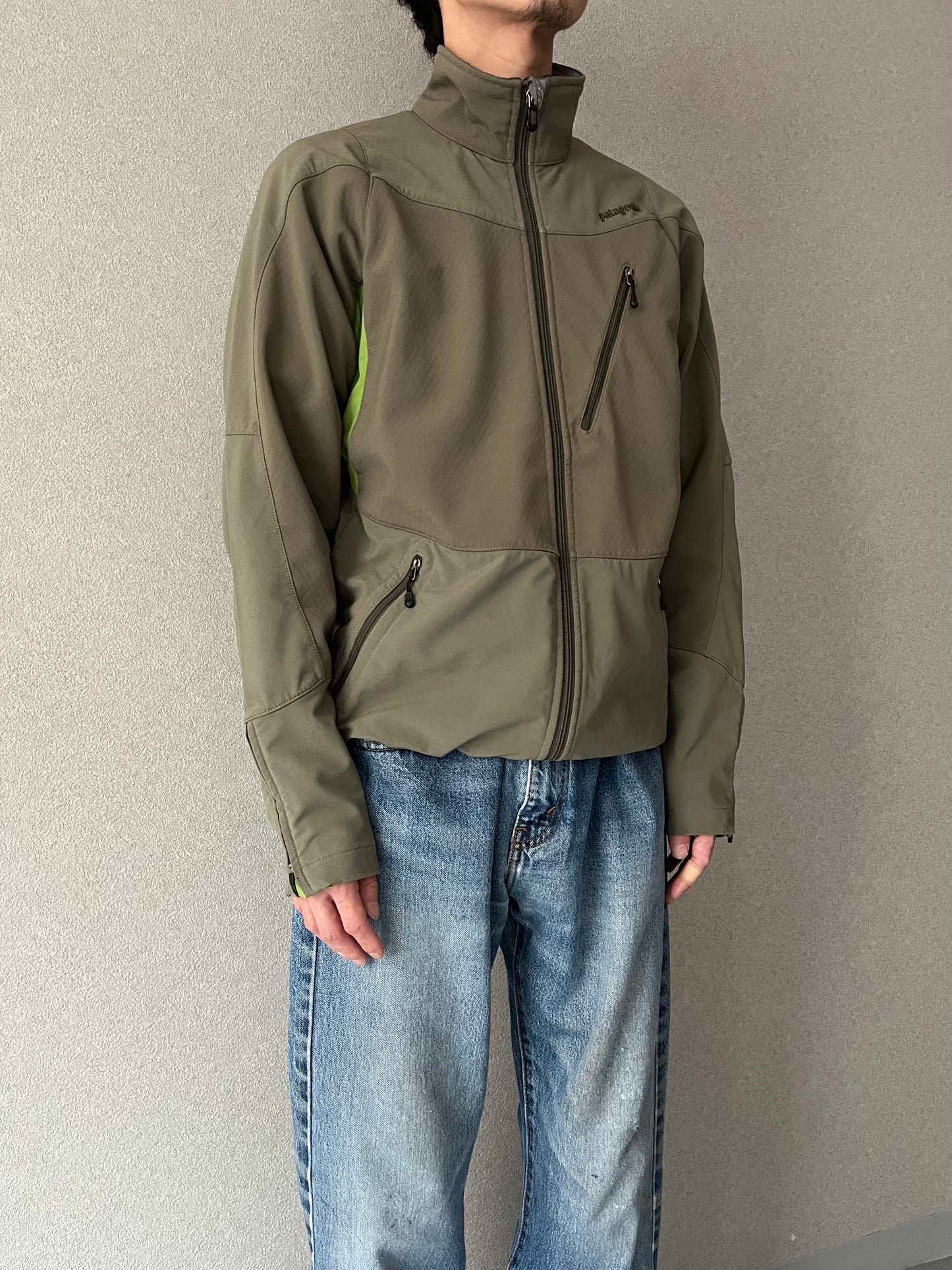 00's patagonia softshell jacket