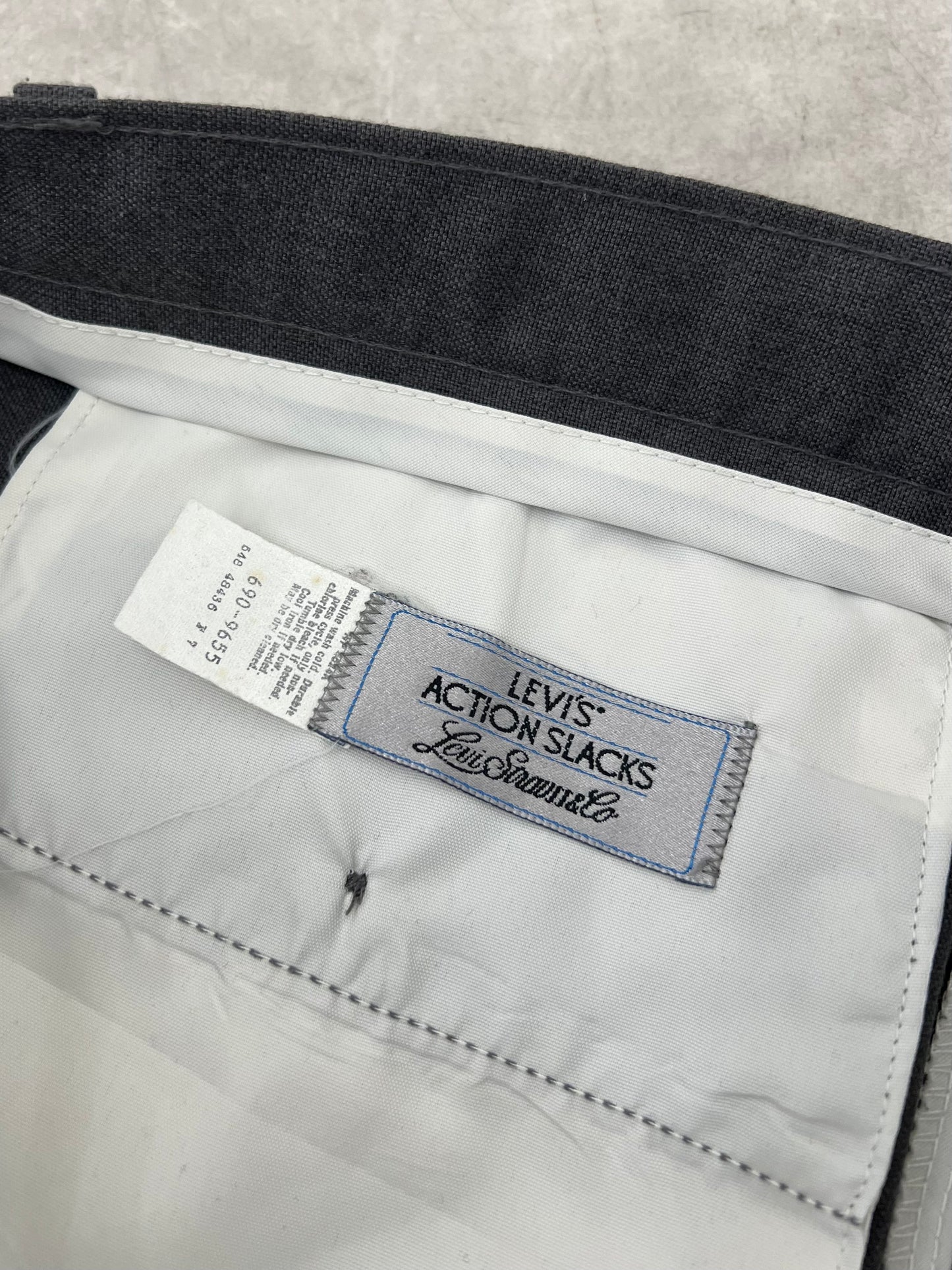 90's Levi's action slacks