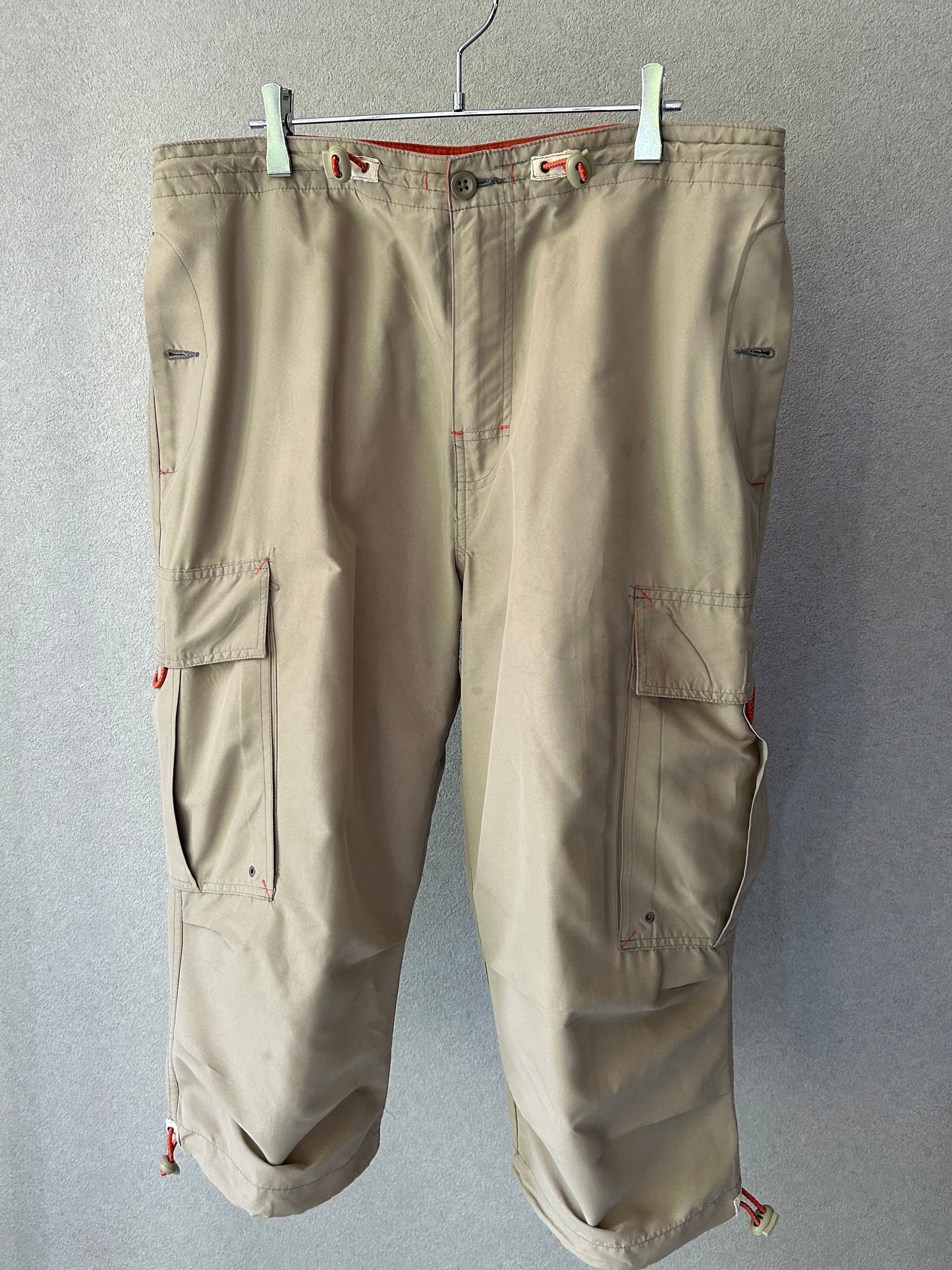 00's GAP cropped cargo pants