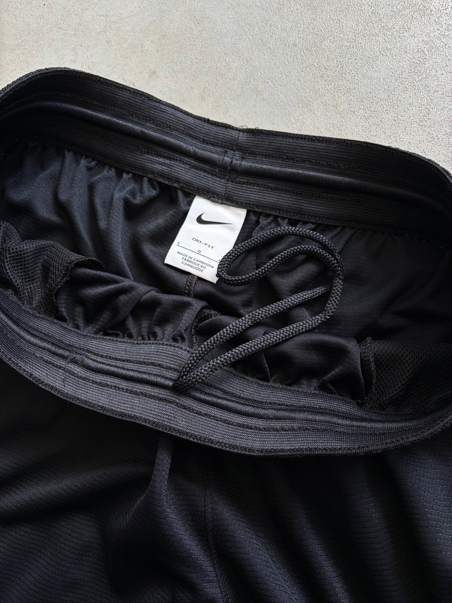 00's NIKE basketball shorts