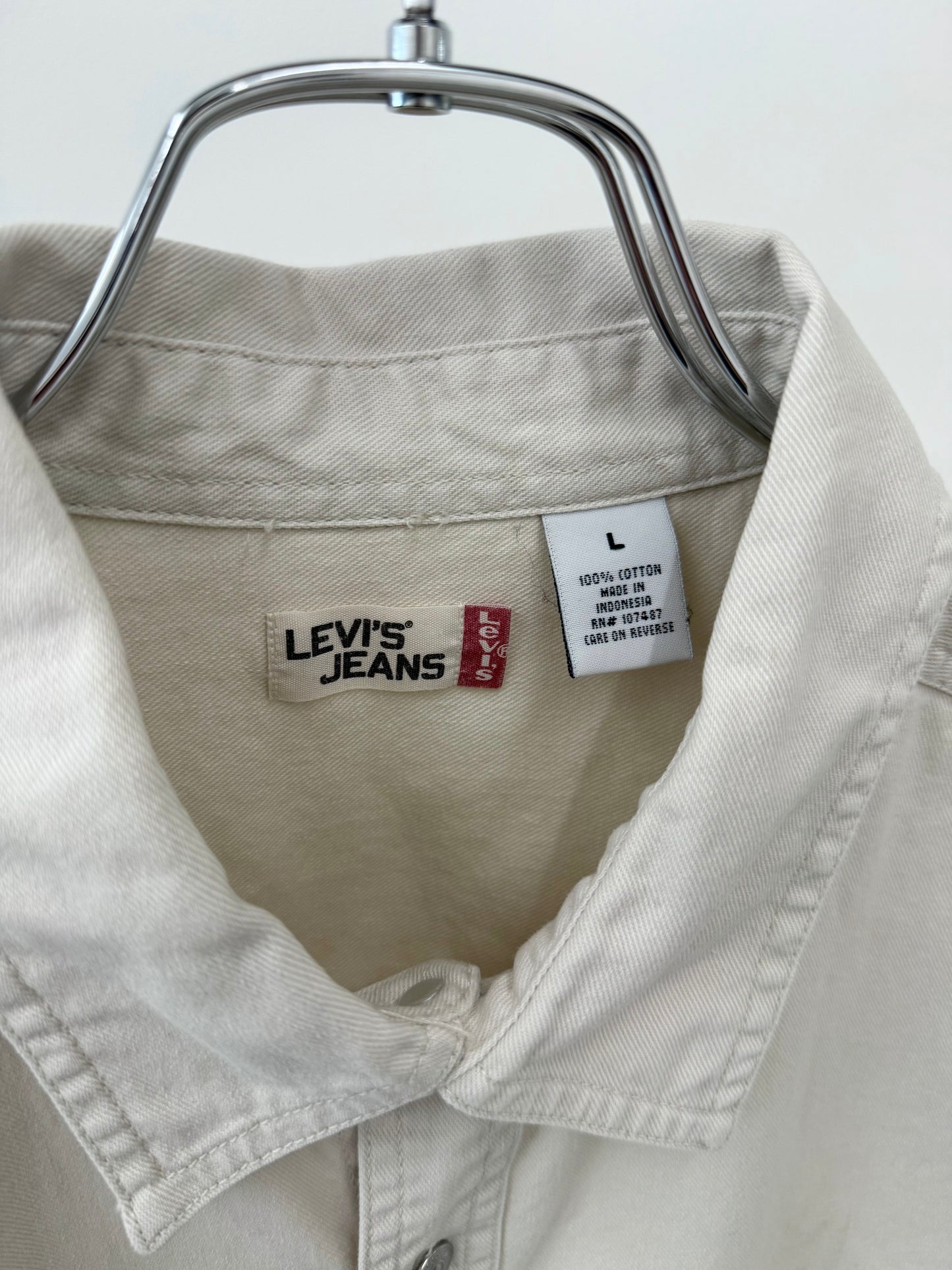 00's Levi's denim shirt