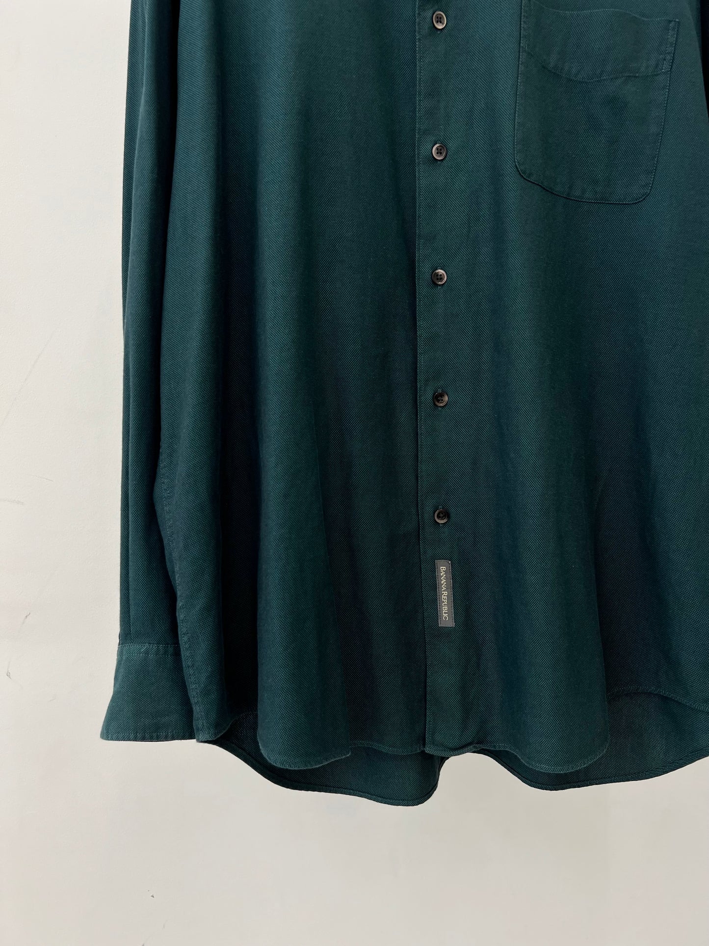 00's BANANA REPUBLIC shirt