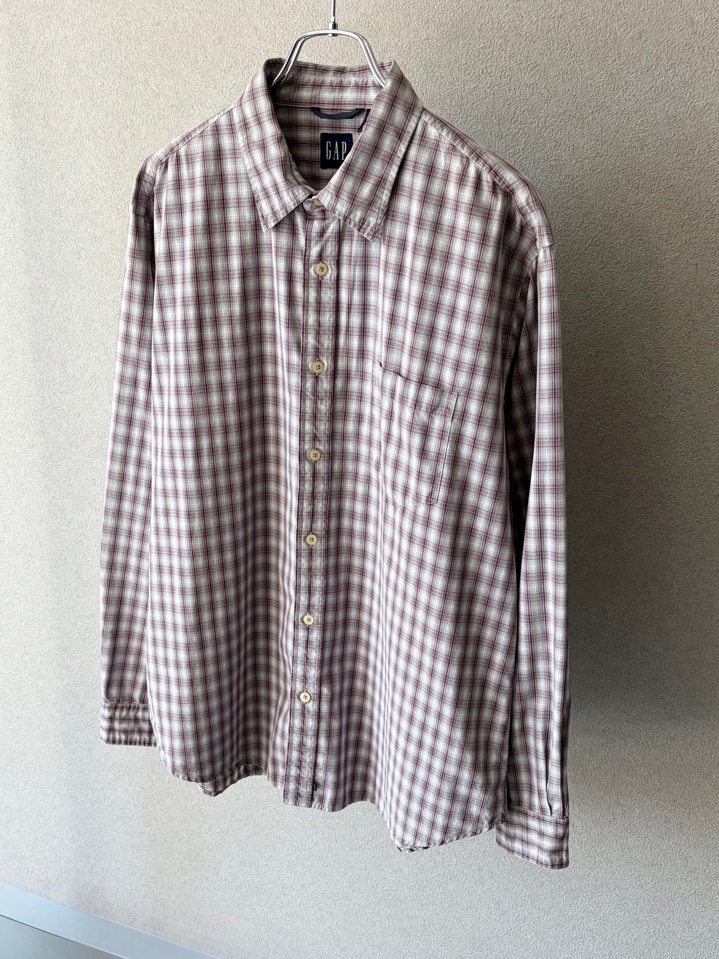 00's GAP shirt