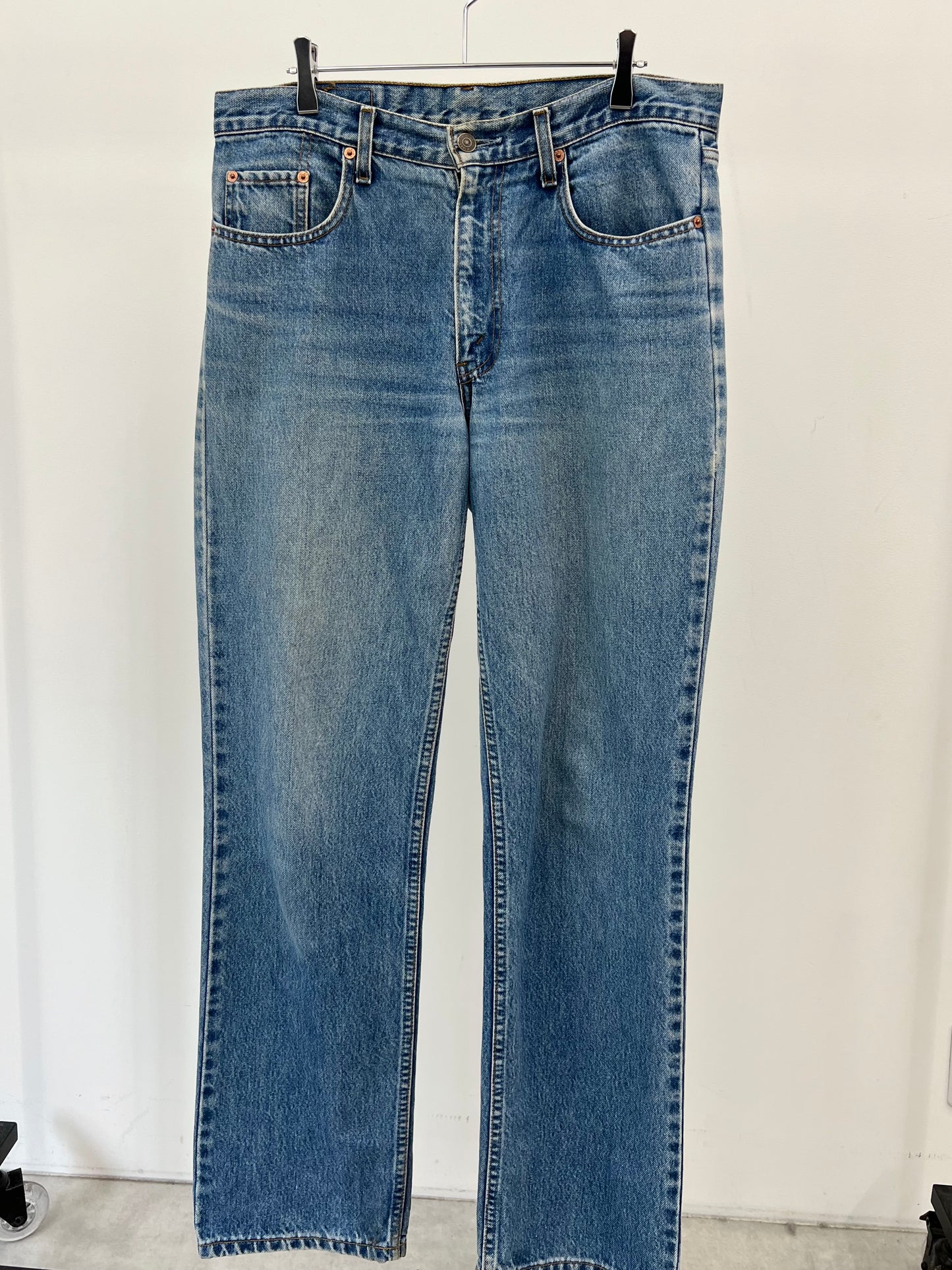 90's EU Levi's 630 denim pants