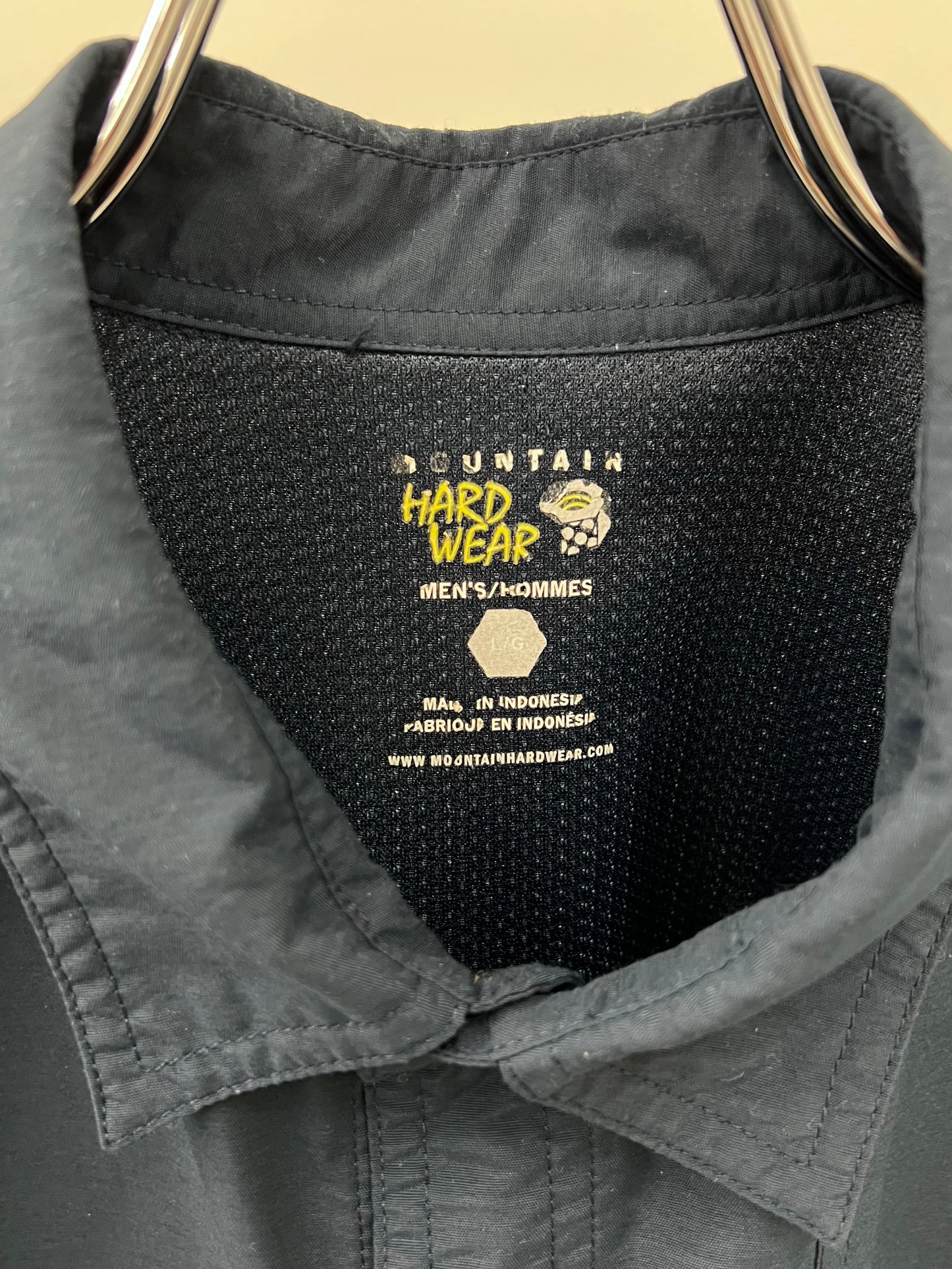 00's MOUNTAIN HARDWEAR nylon shirt