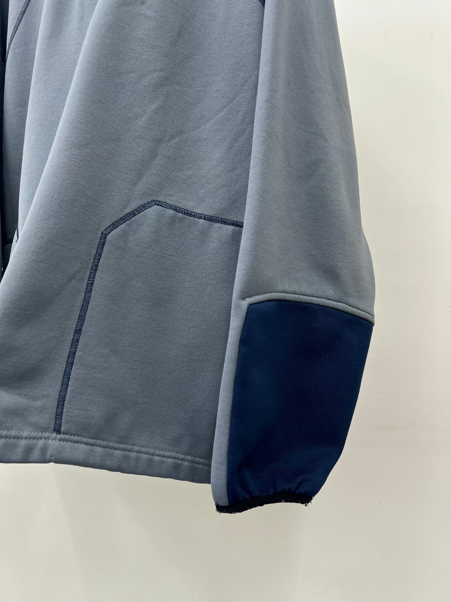 00's prana softshell hoodie