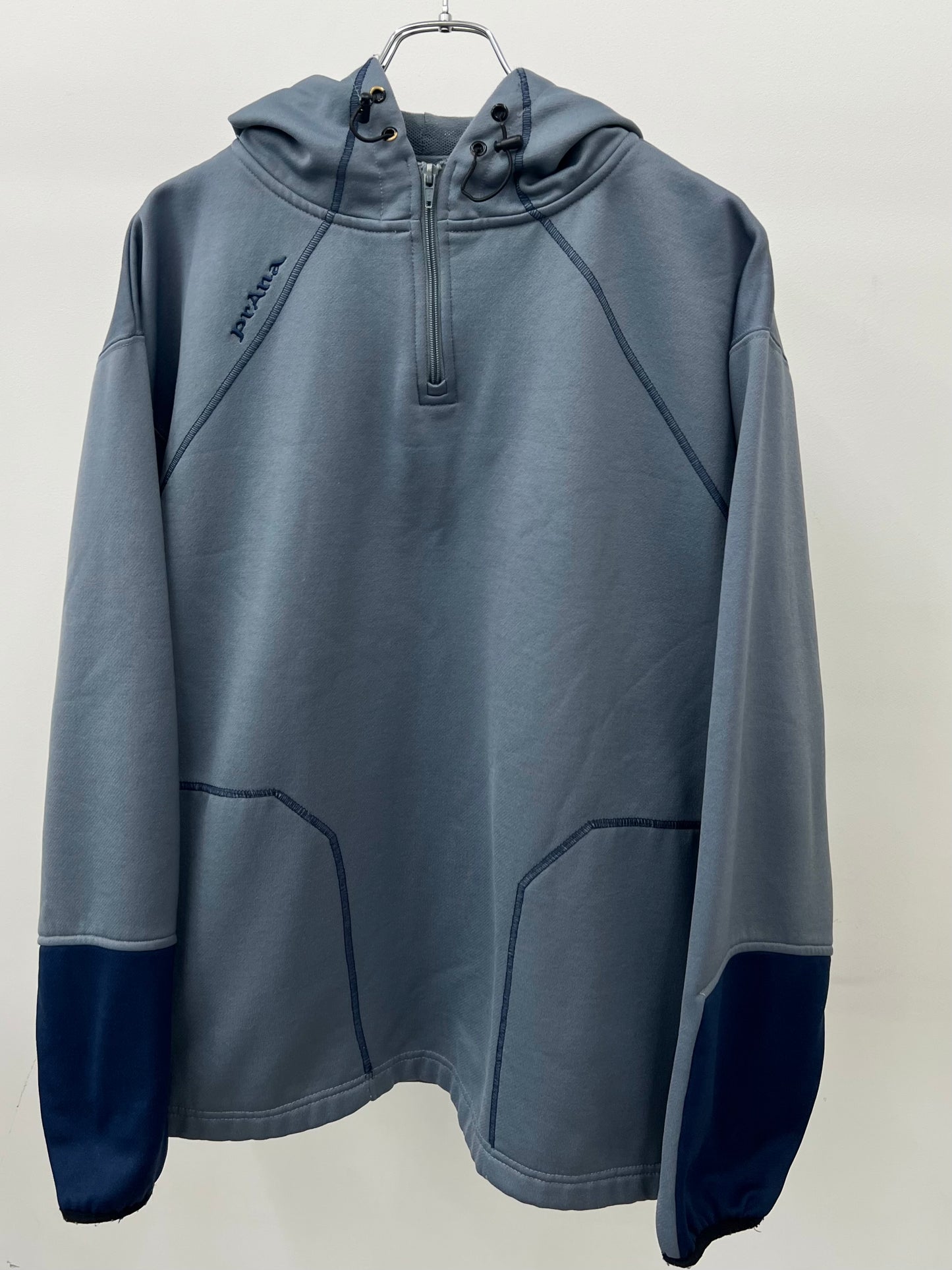 00's prana softshell hoodie