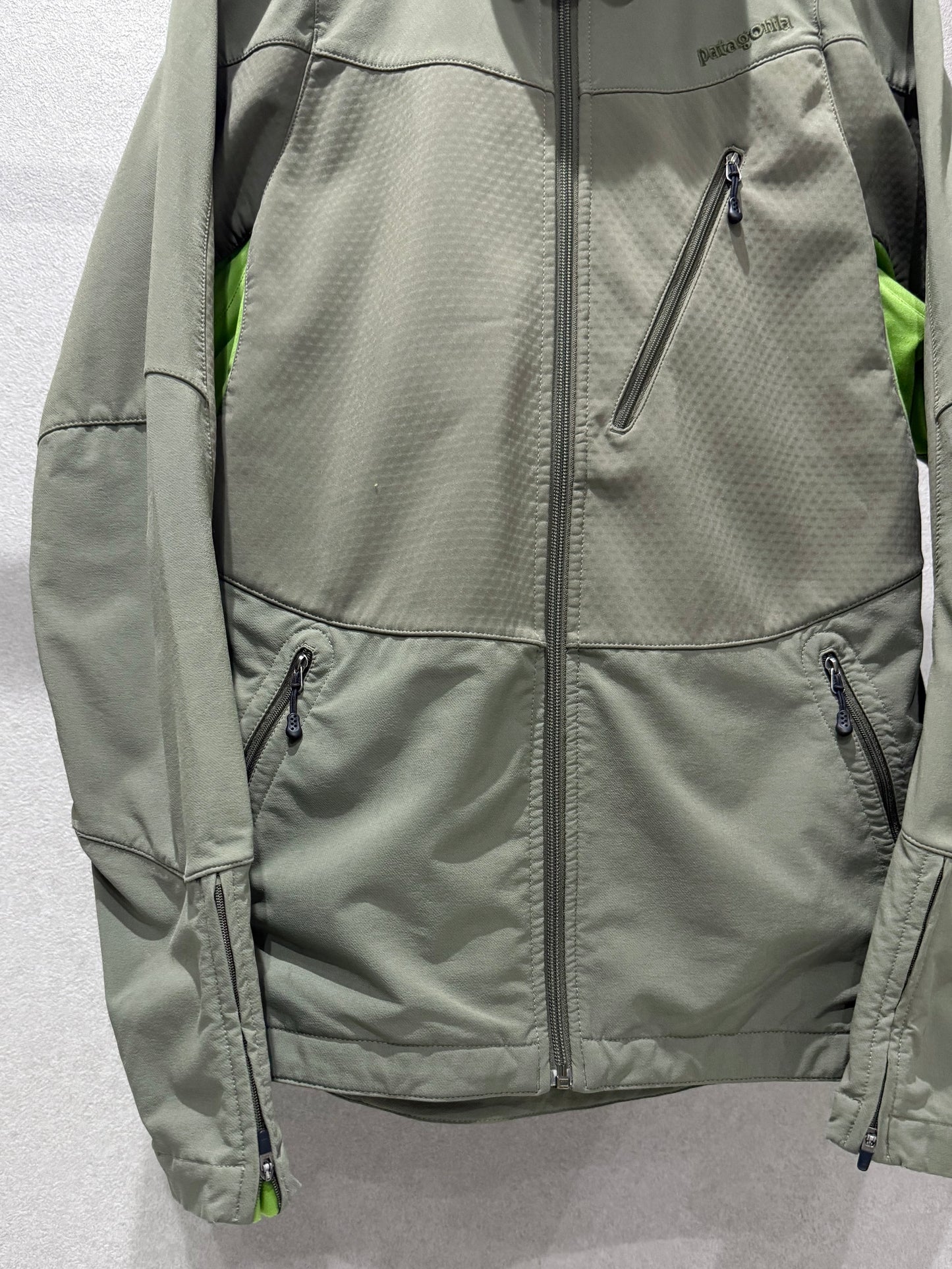 00's patagonia softshell jacket