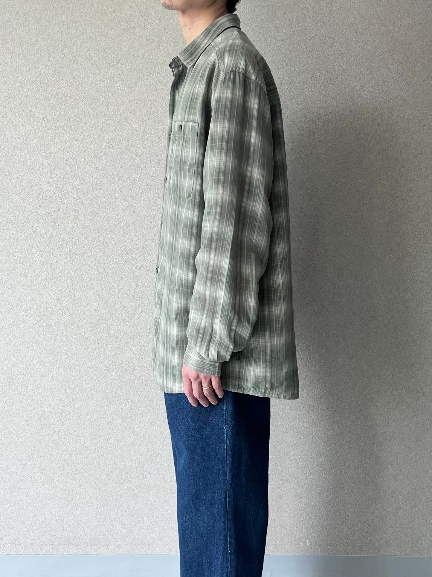 00's REI rayon shirt