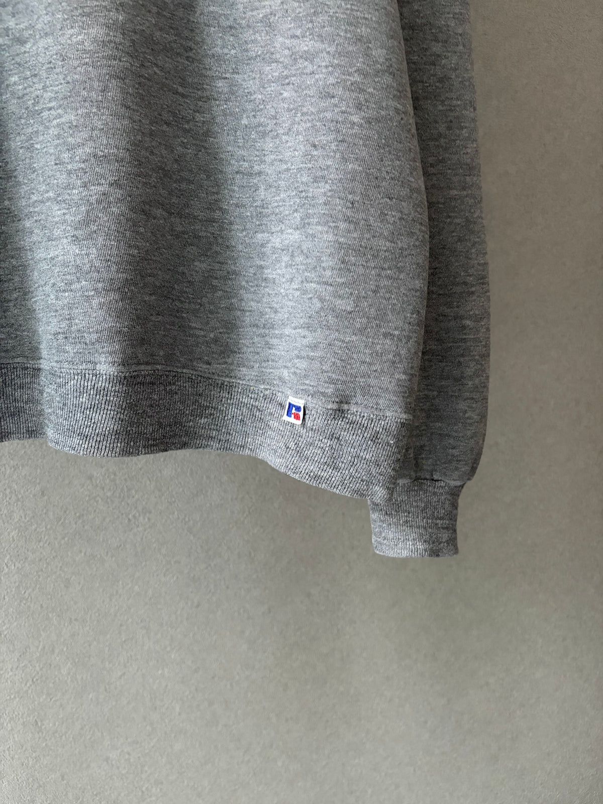 80's RUSSELL sweater "Made in USA"
