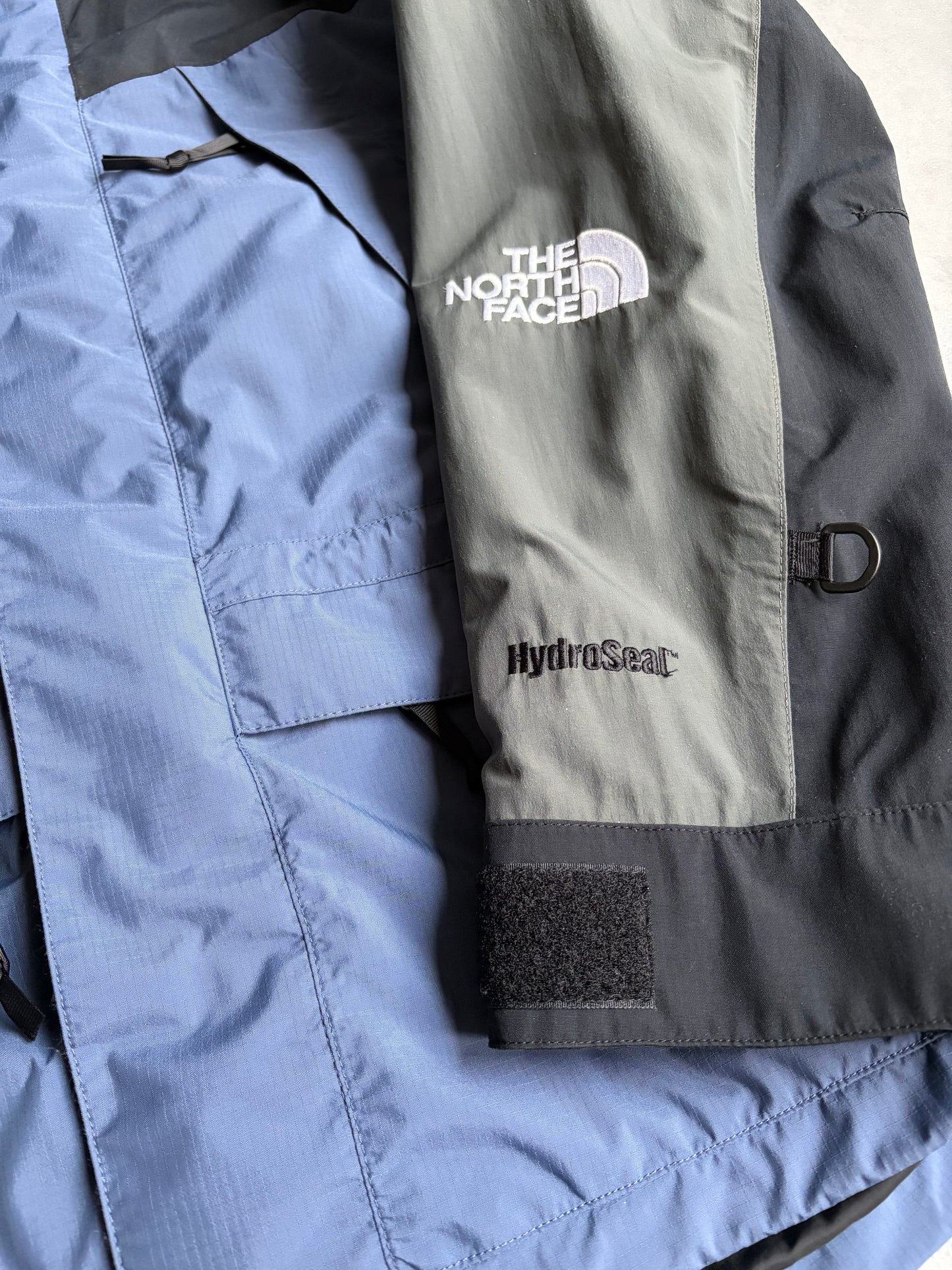90's〜 THE NORTH FACE nylon jacket "HYVENT"