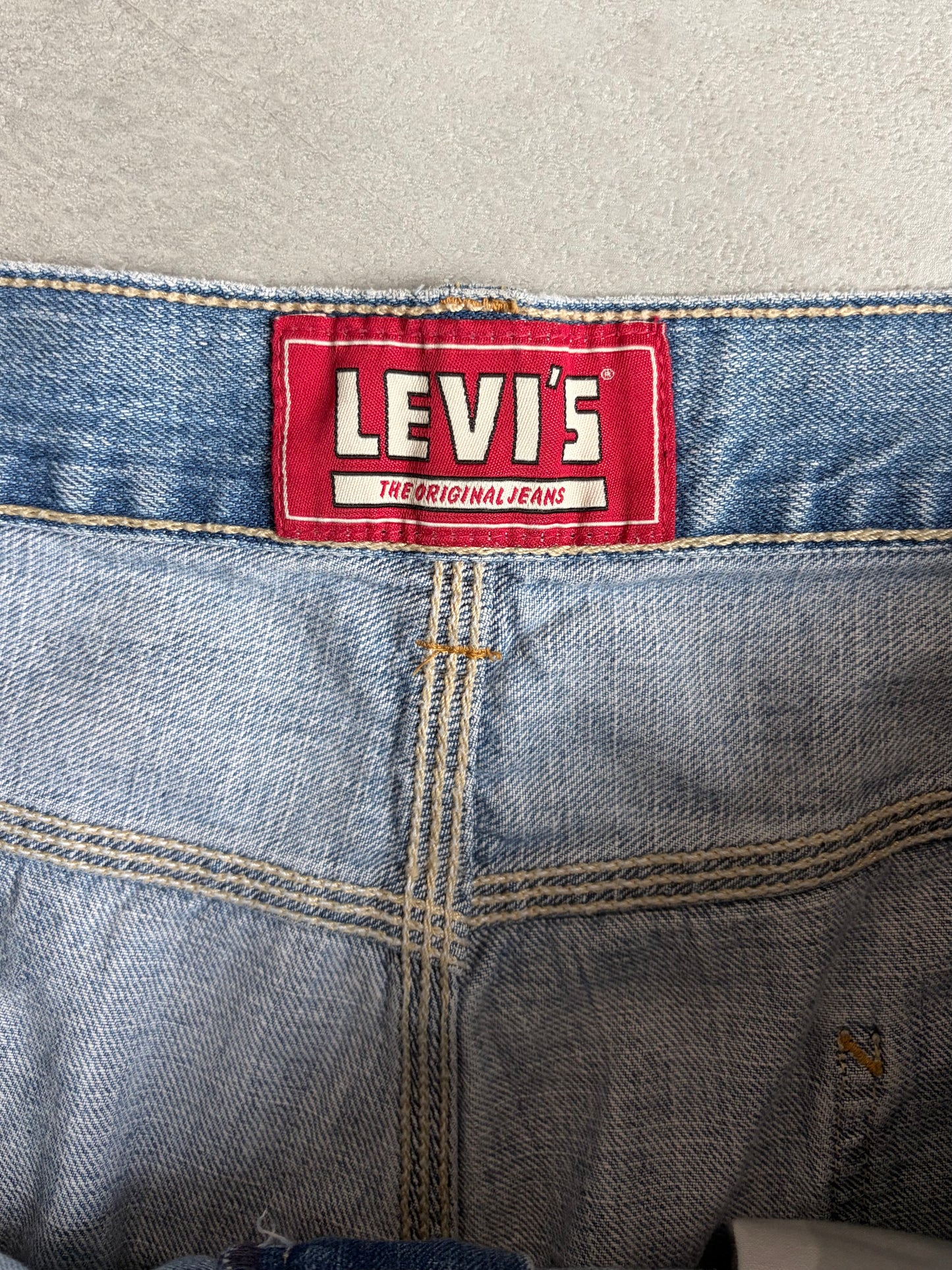 00's Levi's denim painter shorts
