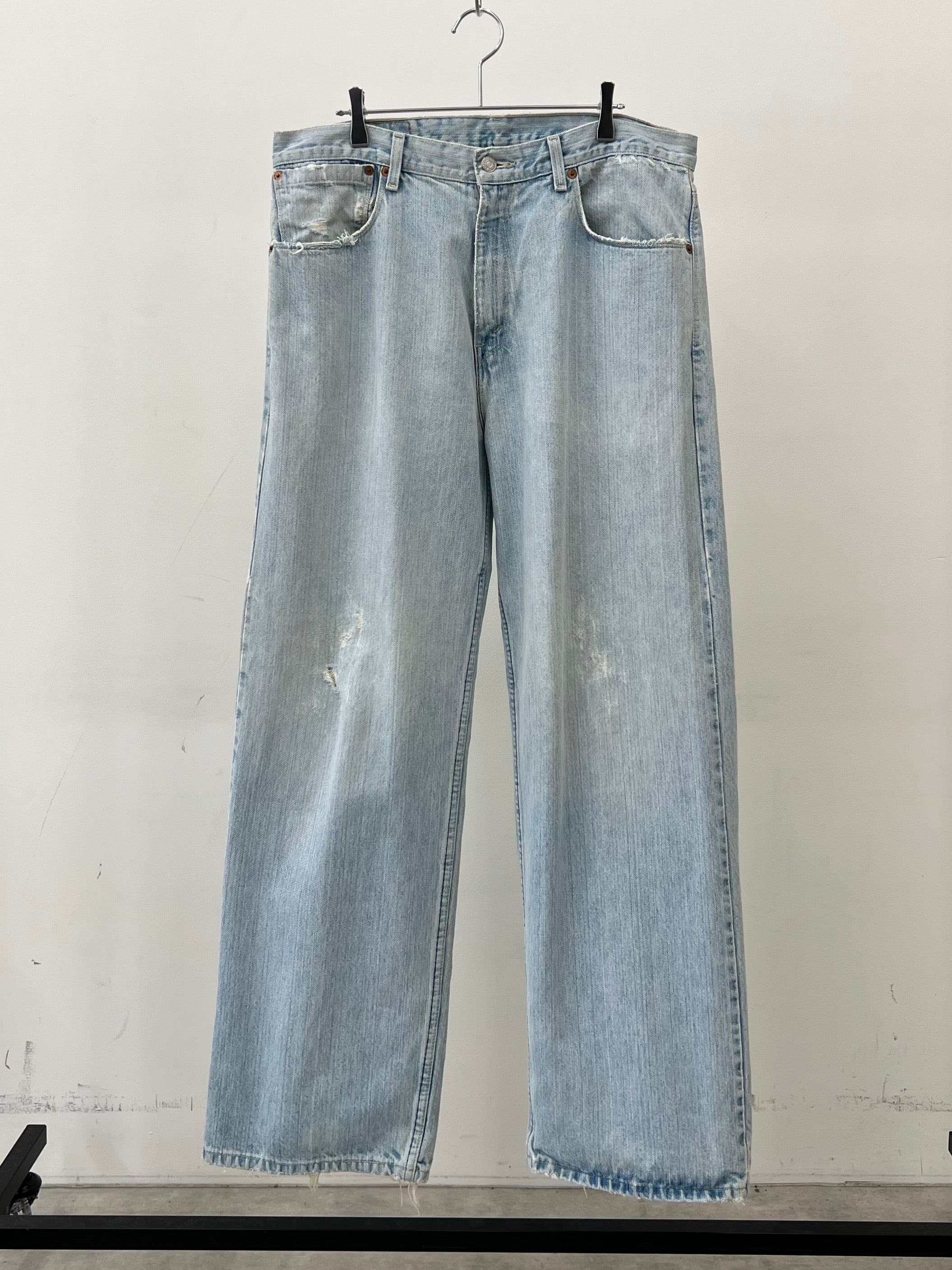 パンツ DEAD 90's Levi's W557 Flared Denim Pants 90's Levi's W557 Flared Denim Pants | Strato