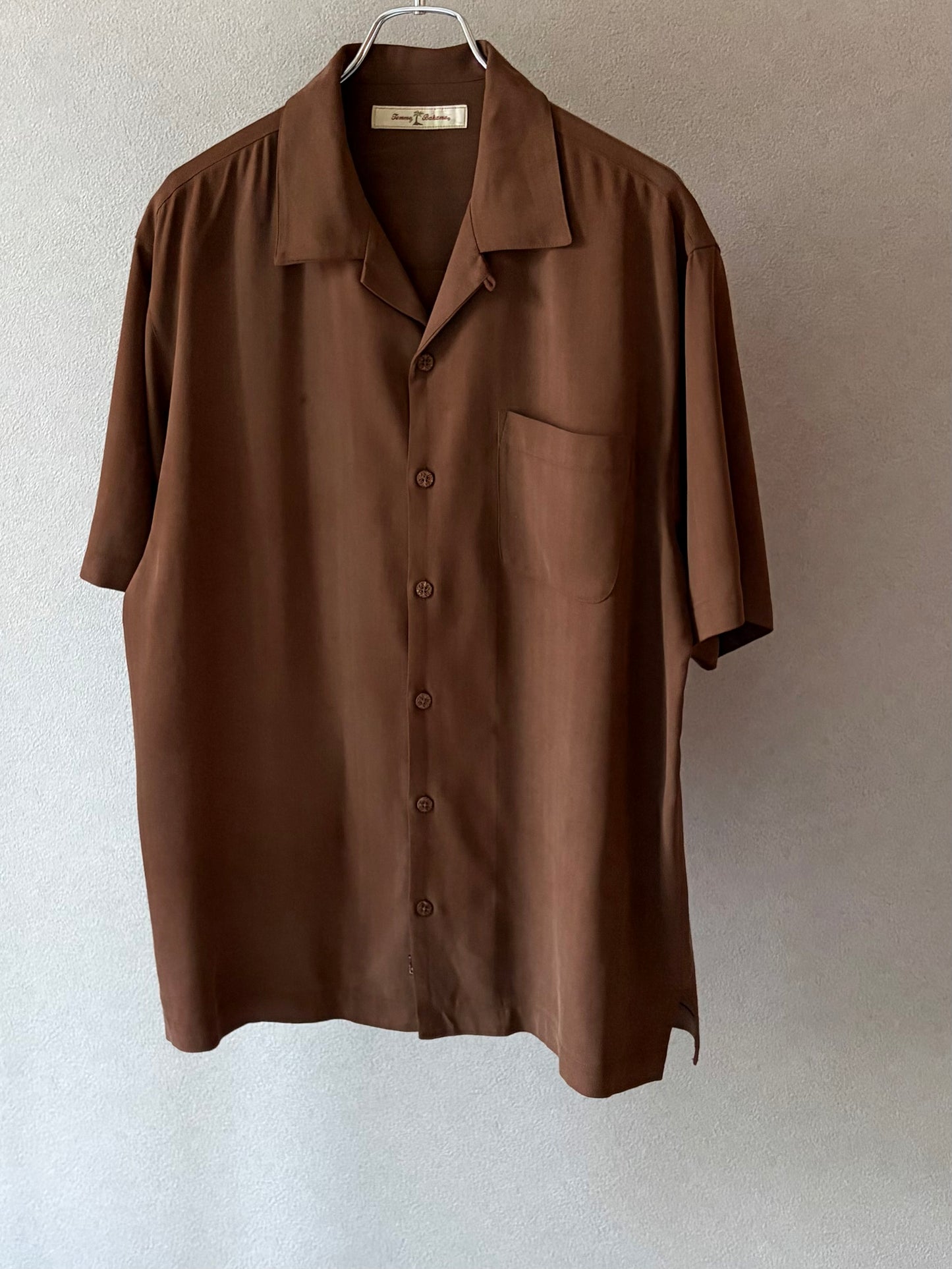 00's Tommy Bahama open collar silk shirt