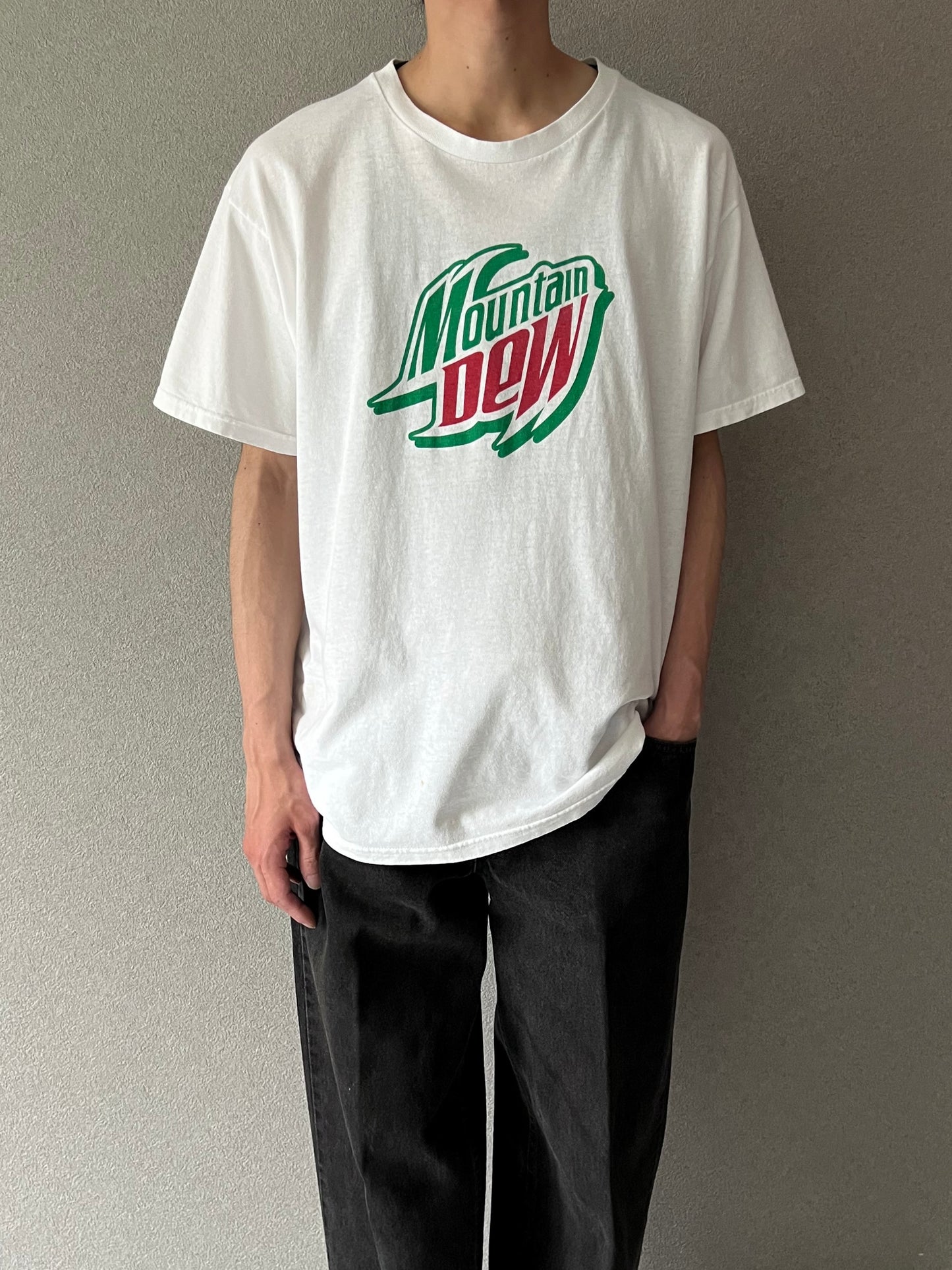 00's Mountain Dew print t-shirt