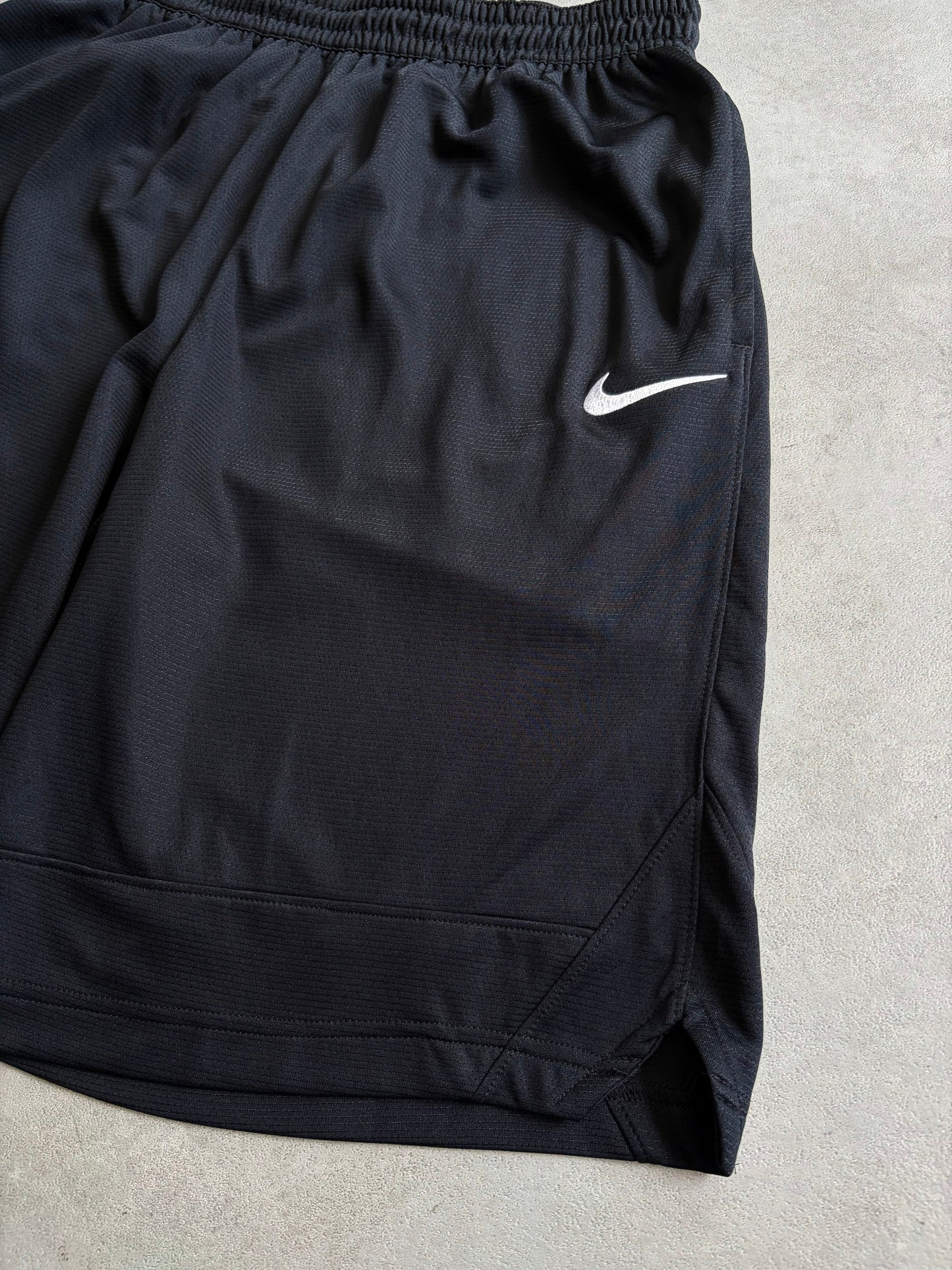 00's NIKE basketball shorts