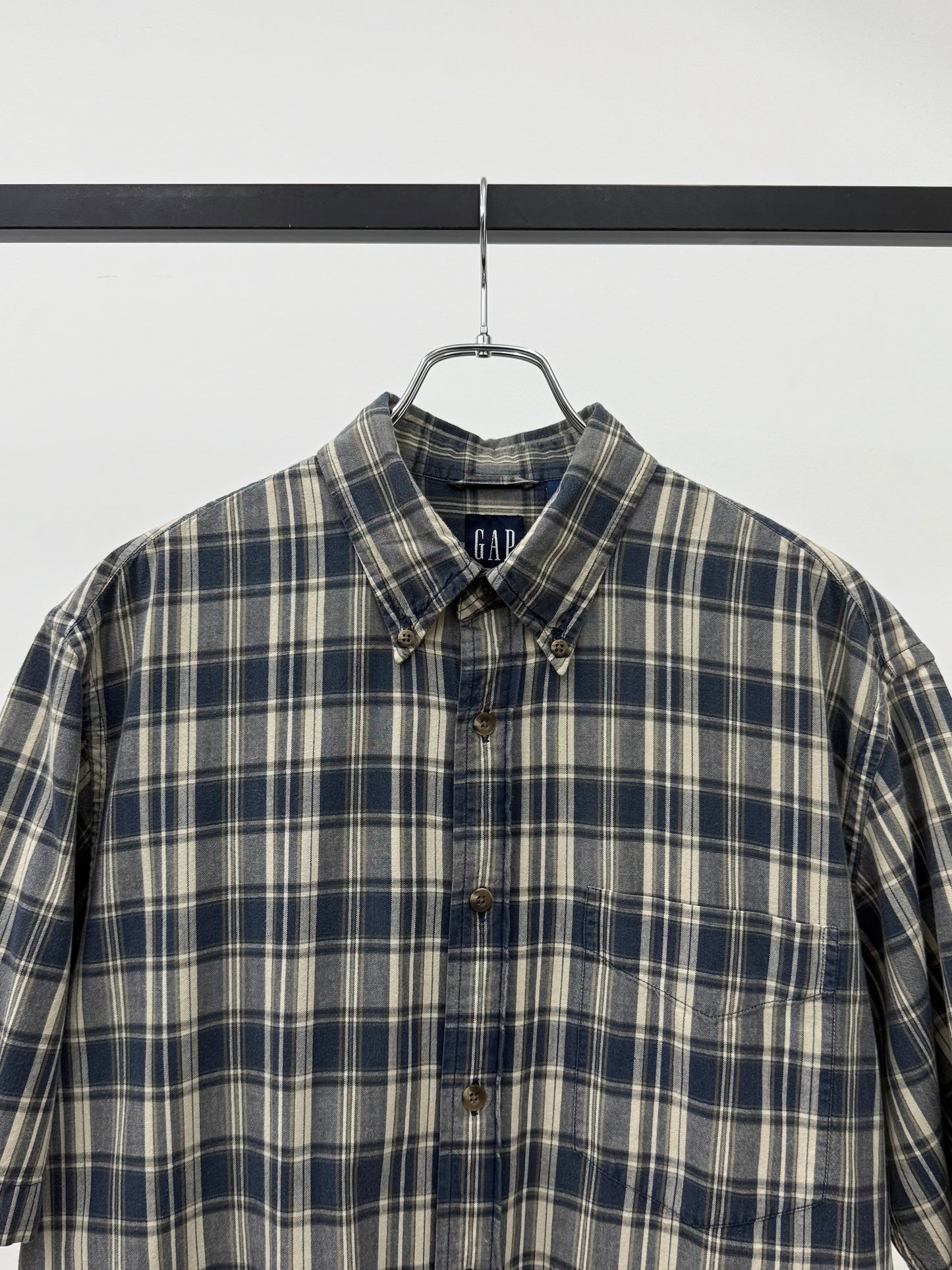 00's GAP BD shirt
