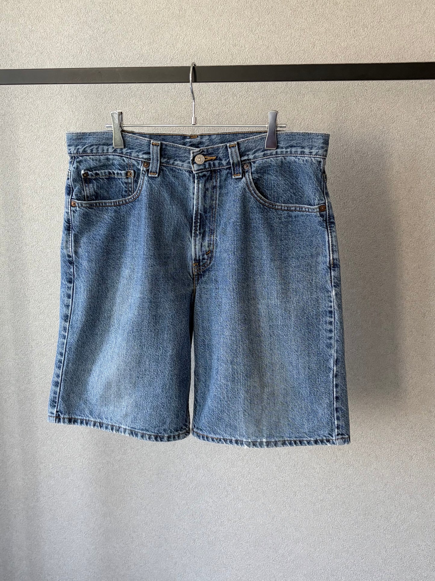 00's Levi's 550 denim shorts