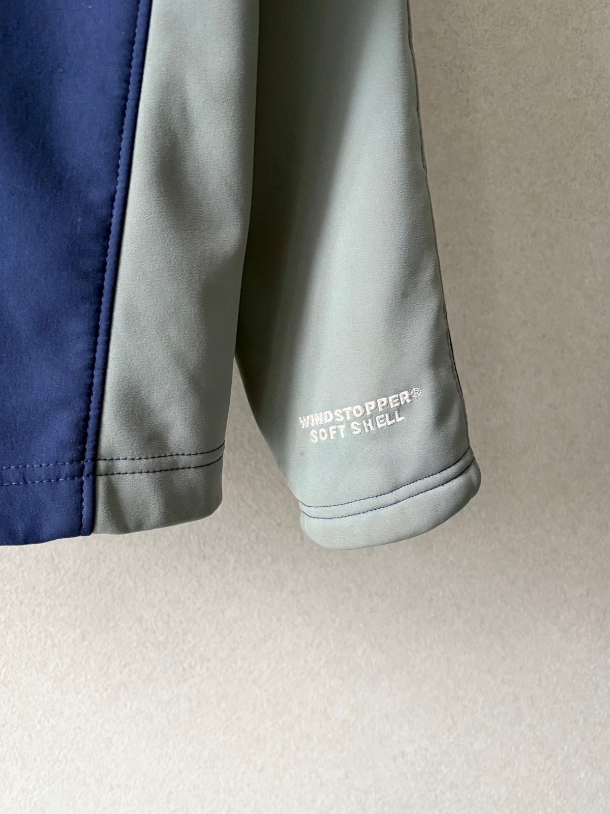 90's MOUNTAIN HARDWEAR softshell jacket "Made in USA"