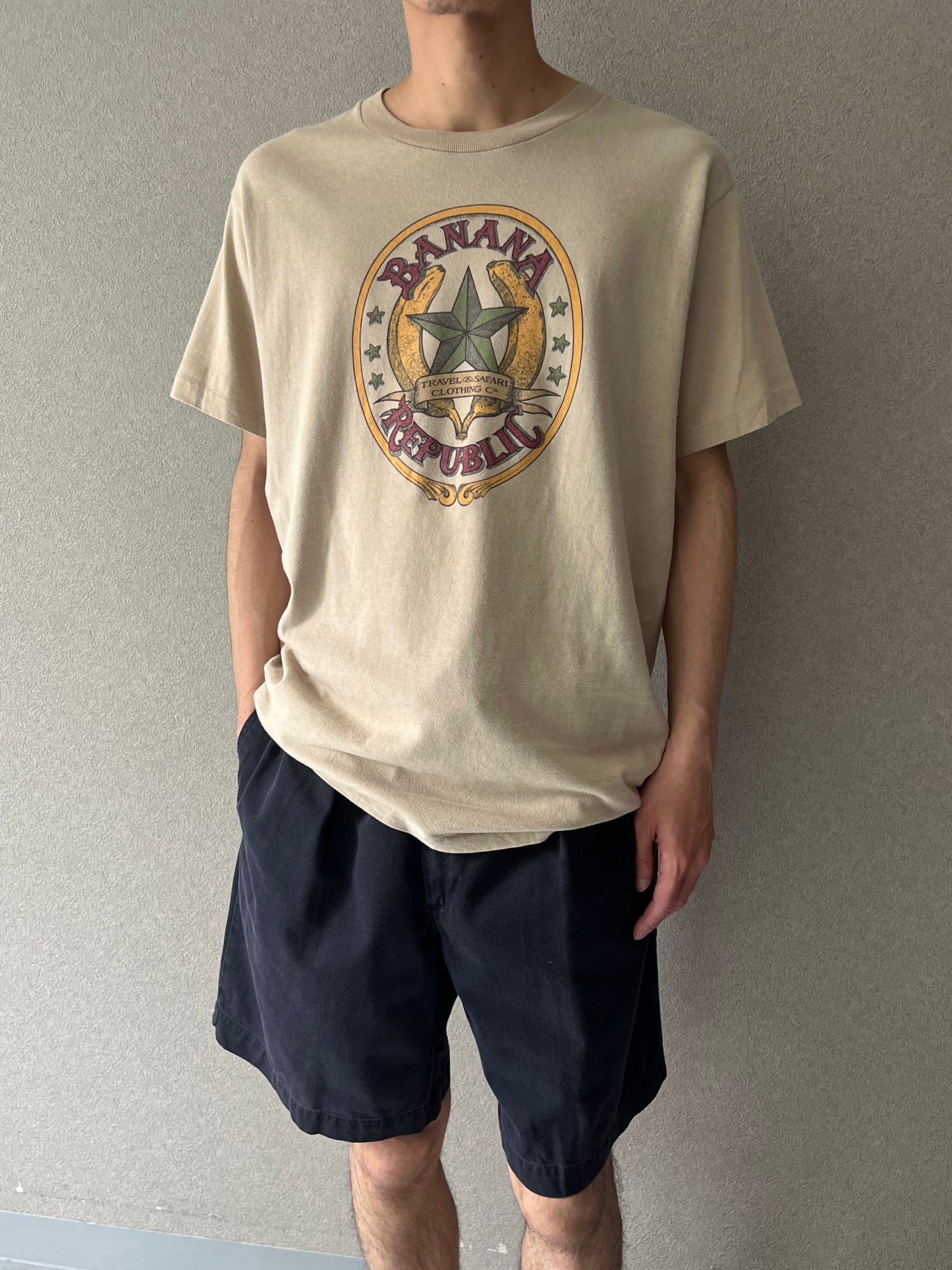 80's BANANA REPUBLIC print t-shirt "Made in USA"