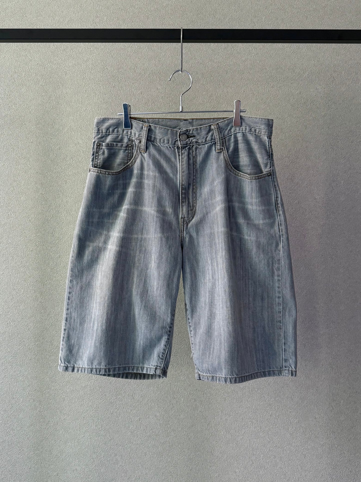 00's Levi's 569 denim shorts