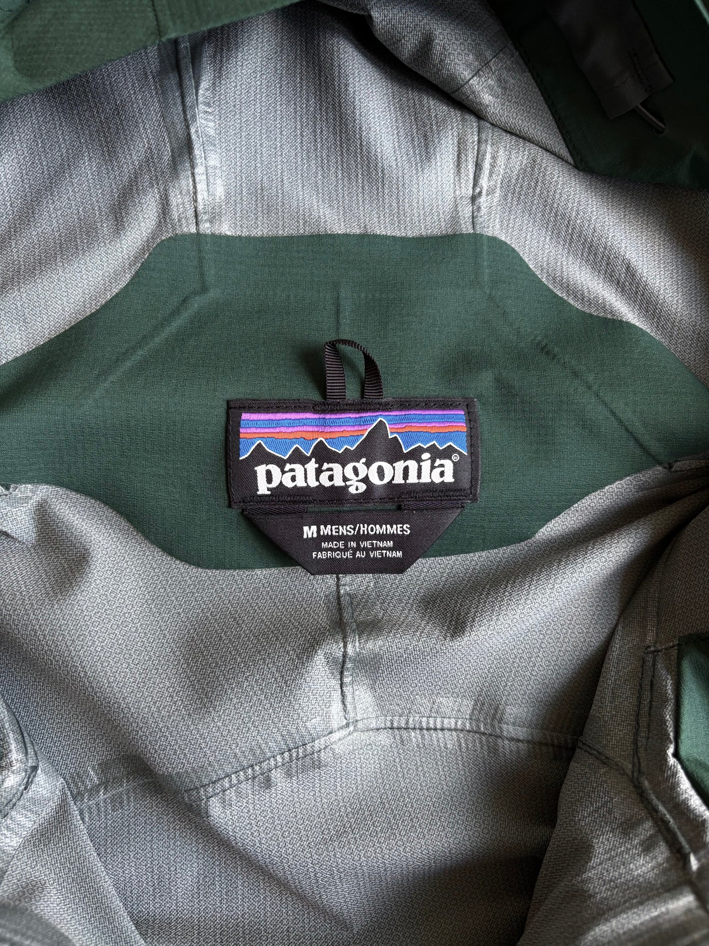10's patagonia nylon jacket