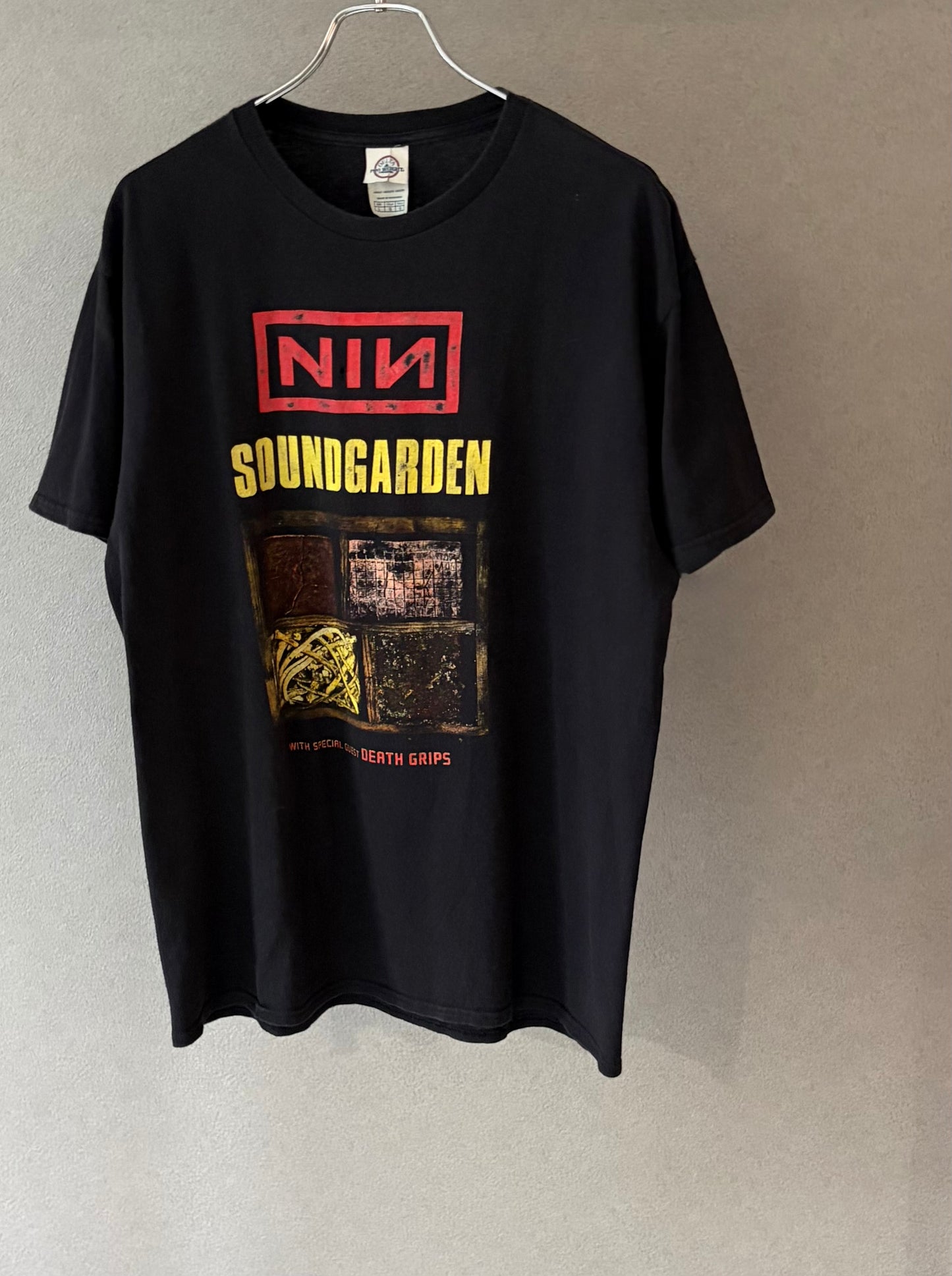10's Nine Inch Nails × SOUNDGARDEN music t-shirt
