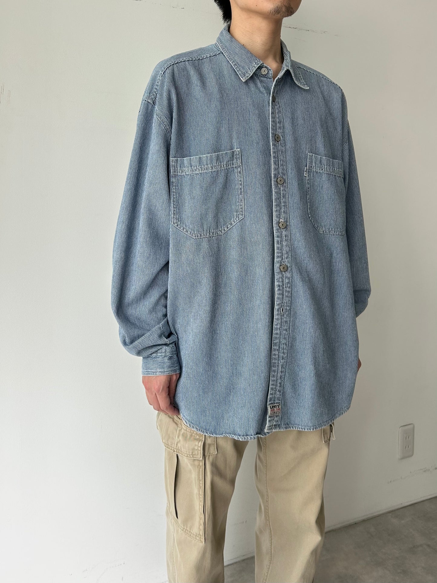 90's Levi's denim shirt