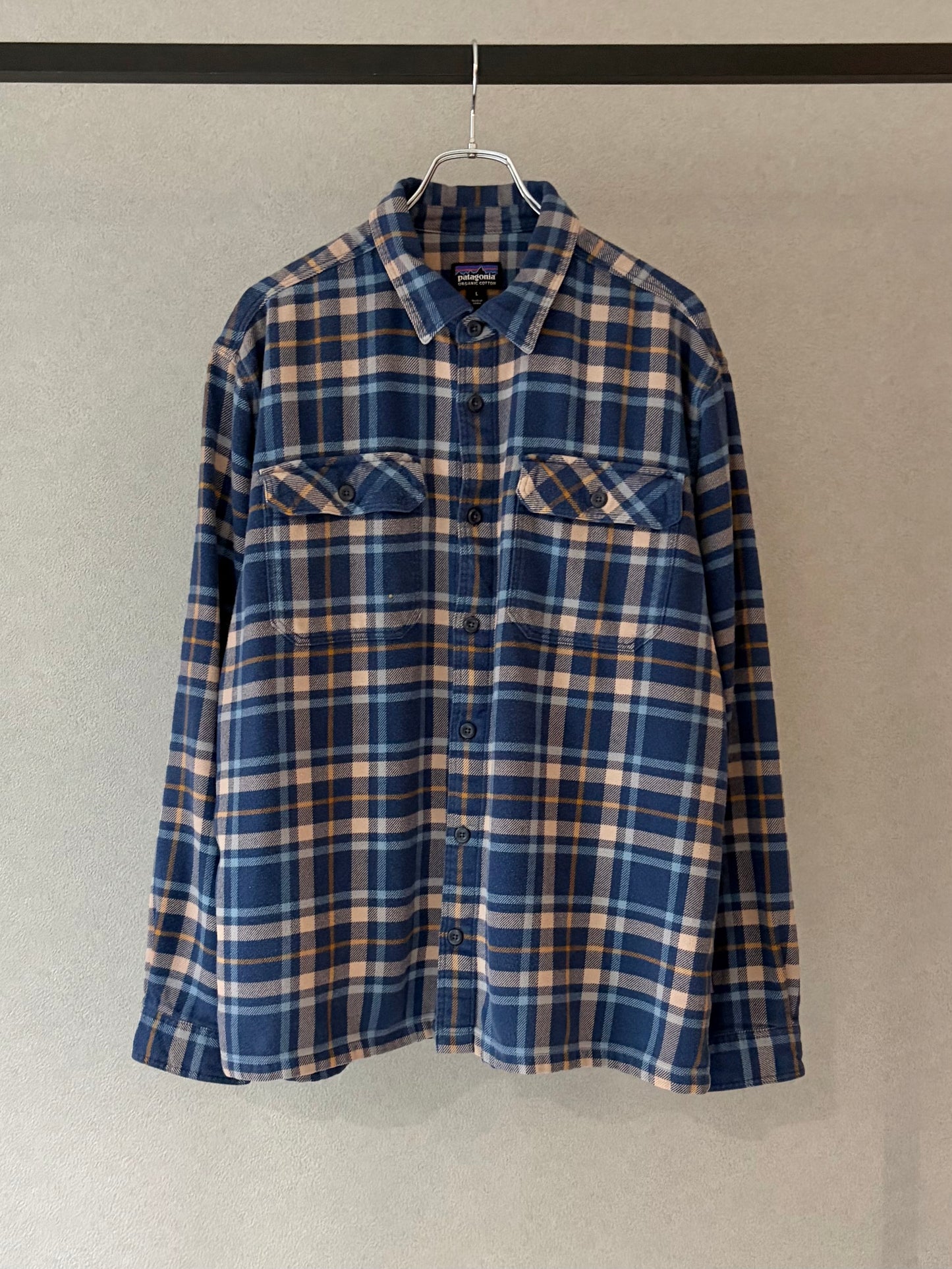 10's patagonia flannel shirt