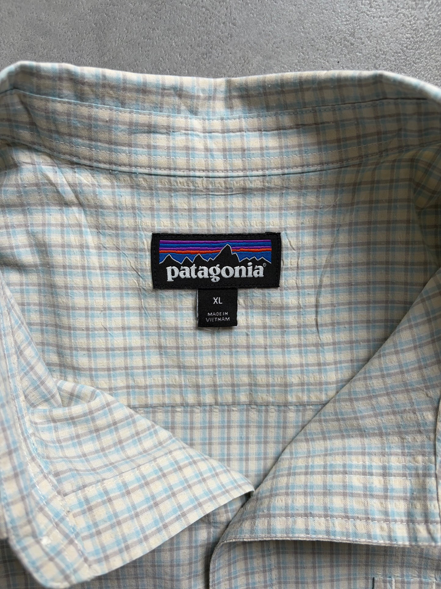 10's patagonia S/S shirt