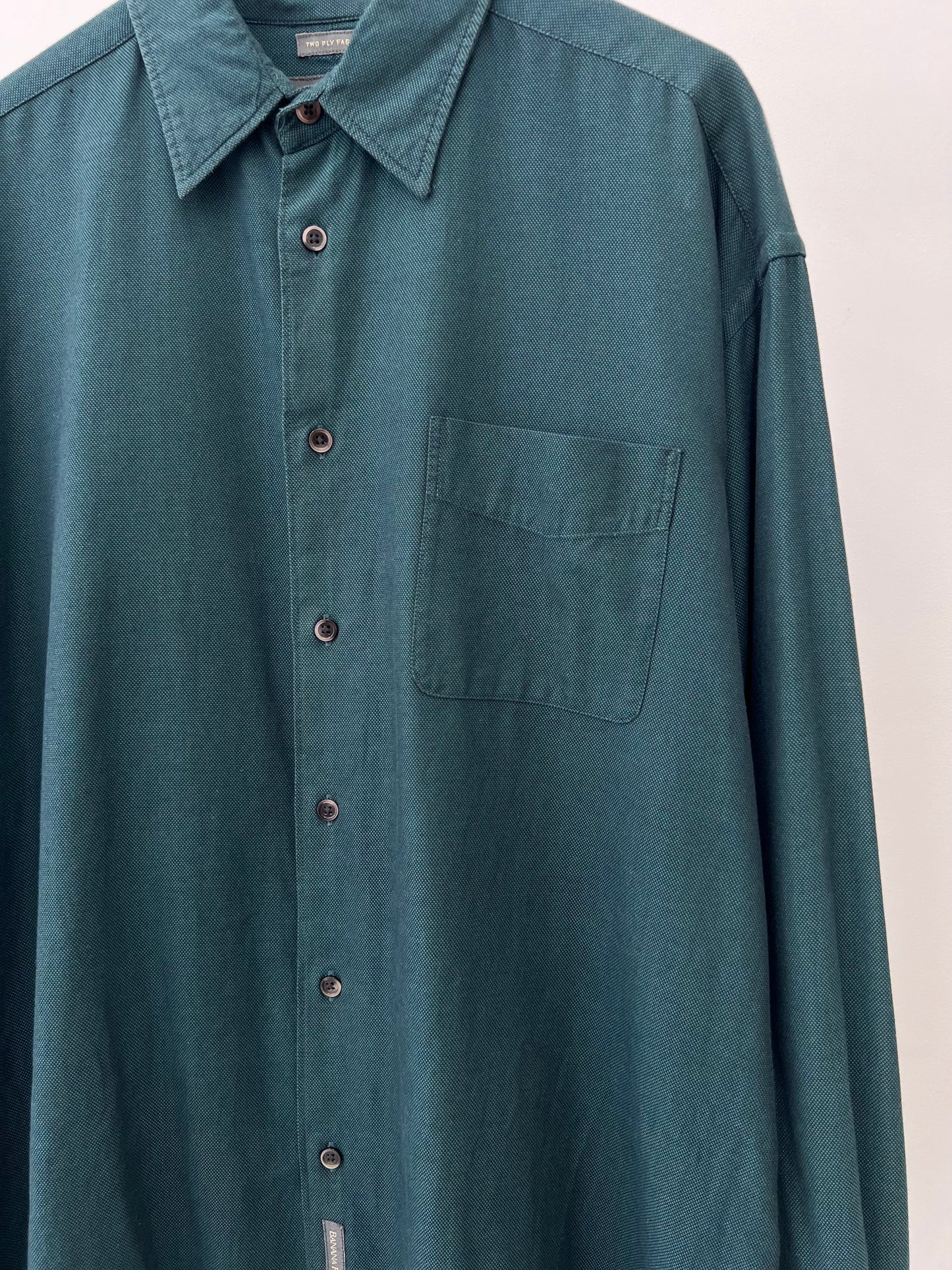 00's BANANA REPUBLIC shirt