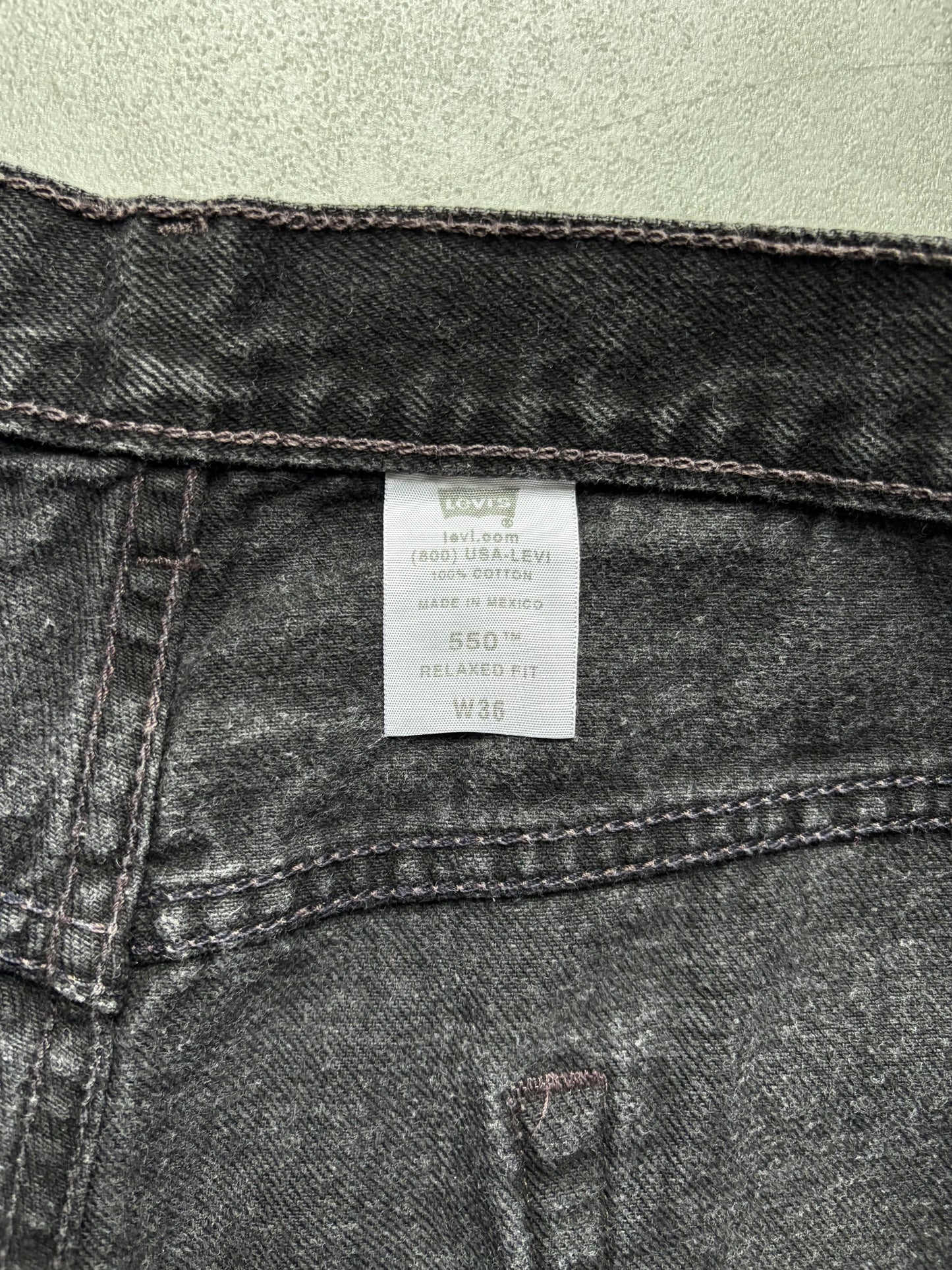 00's Levi's 550 denim shorts